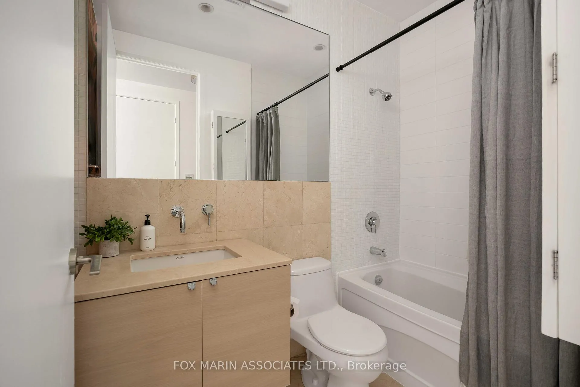 Photo 24 of Unit 430, 380 Macpherson Avenue, Toronto, Casa Loma — HOMEH