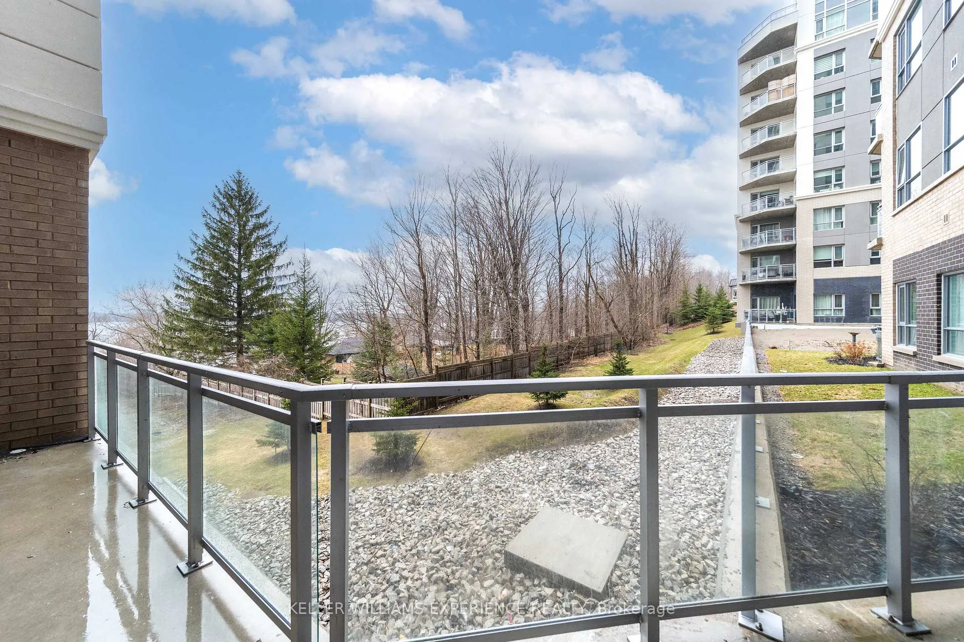 Photo 19 of Unit 107, 56 Lakeside Terrace, Barrie, Little Lake — HOMEH