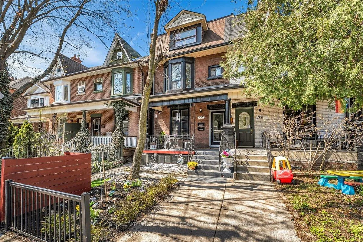 Front of 332 Delaware Avenue