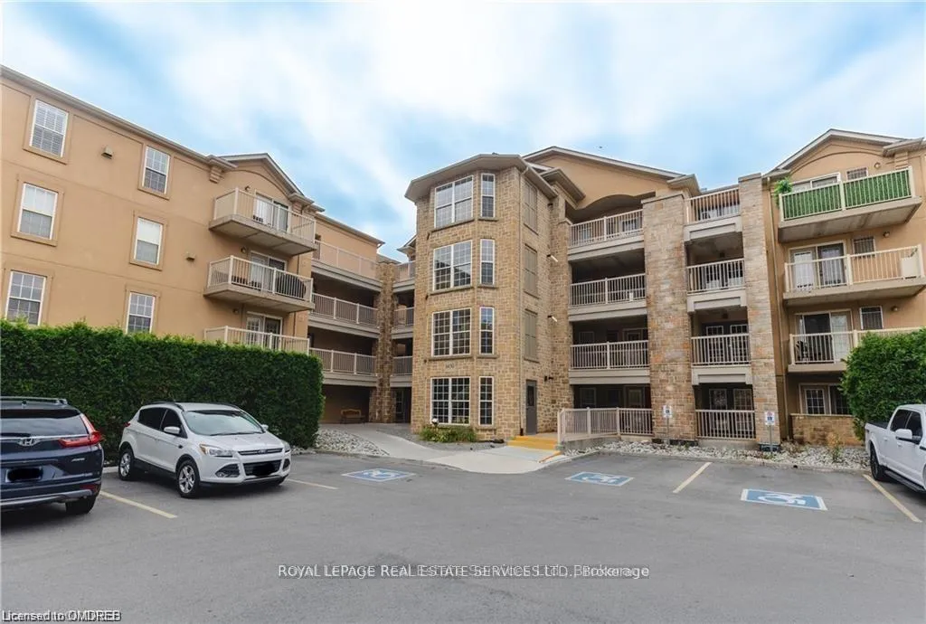 Photo 4 of Unit 306, 1460 Bishops Gate, Oakville, Glen Abbey — HOMEH