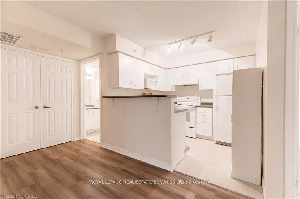 Photo 13 of Unit 306, 1460 Bishops Gate, Oakville, Glen Abbey — HOMEH