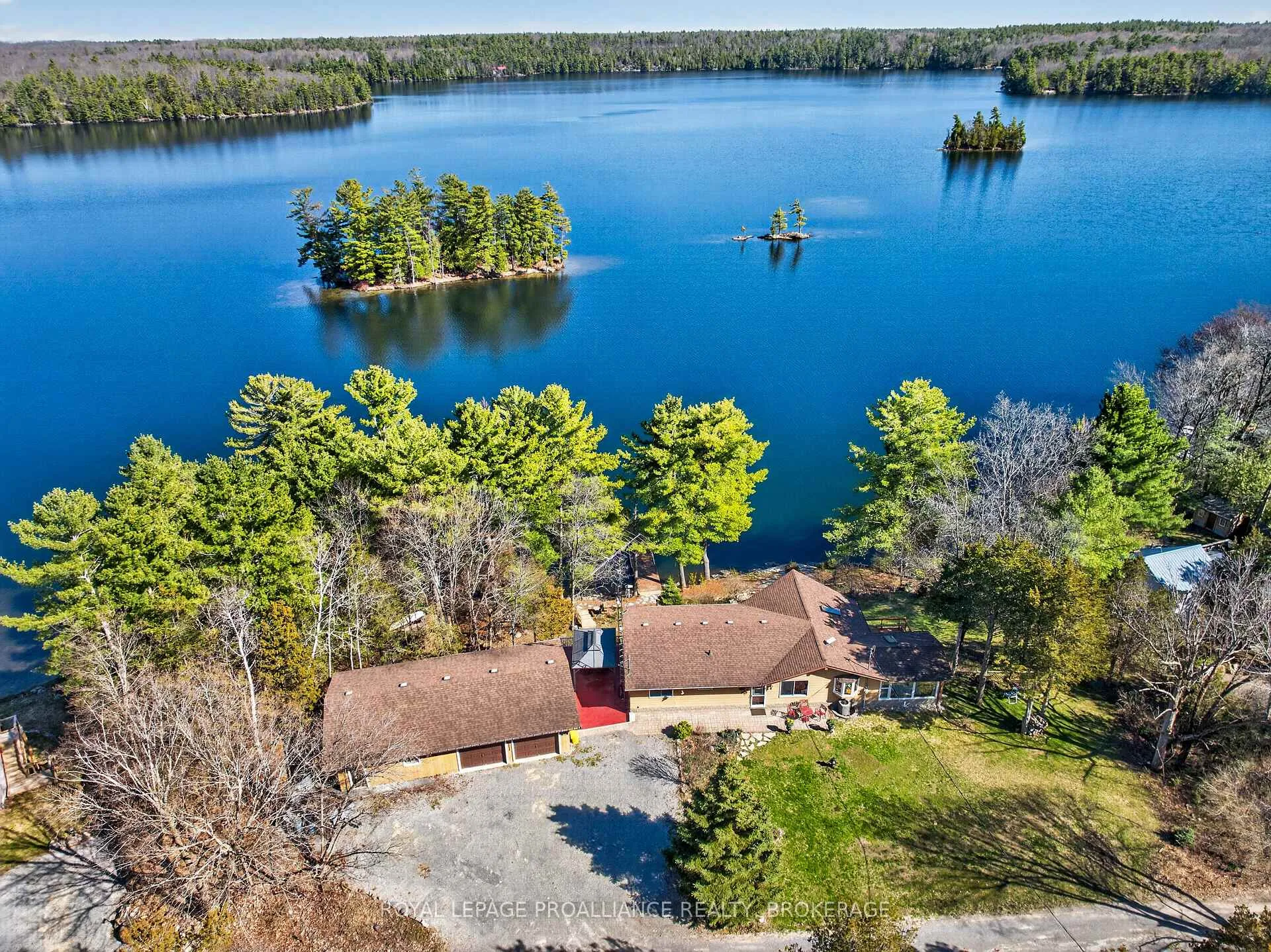 Photo 1 of 3037 Hilltop Lane, Frontenac, Frontenac South — HOMEH