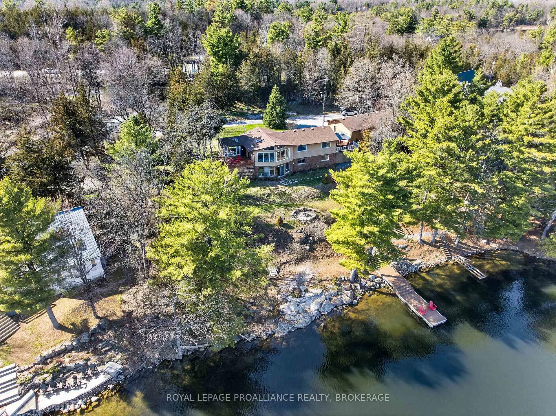 Photo 4 of 3037 Hilltop Lane, Frontenac, Frontenac South — HOMEH