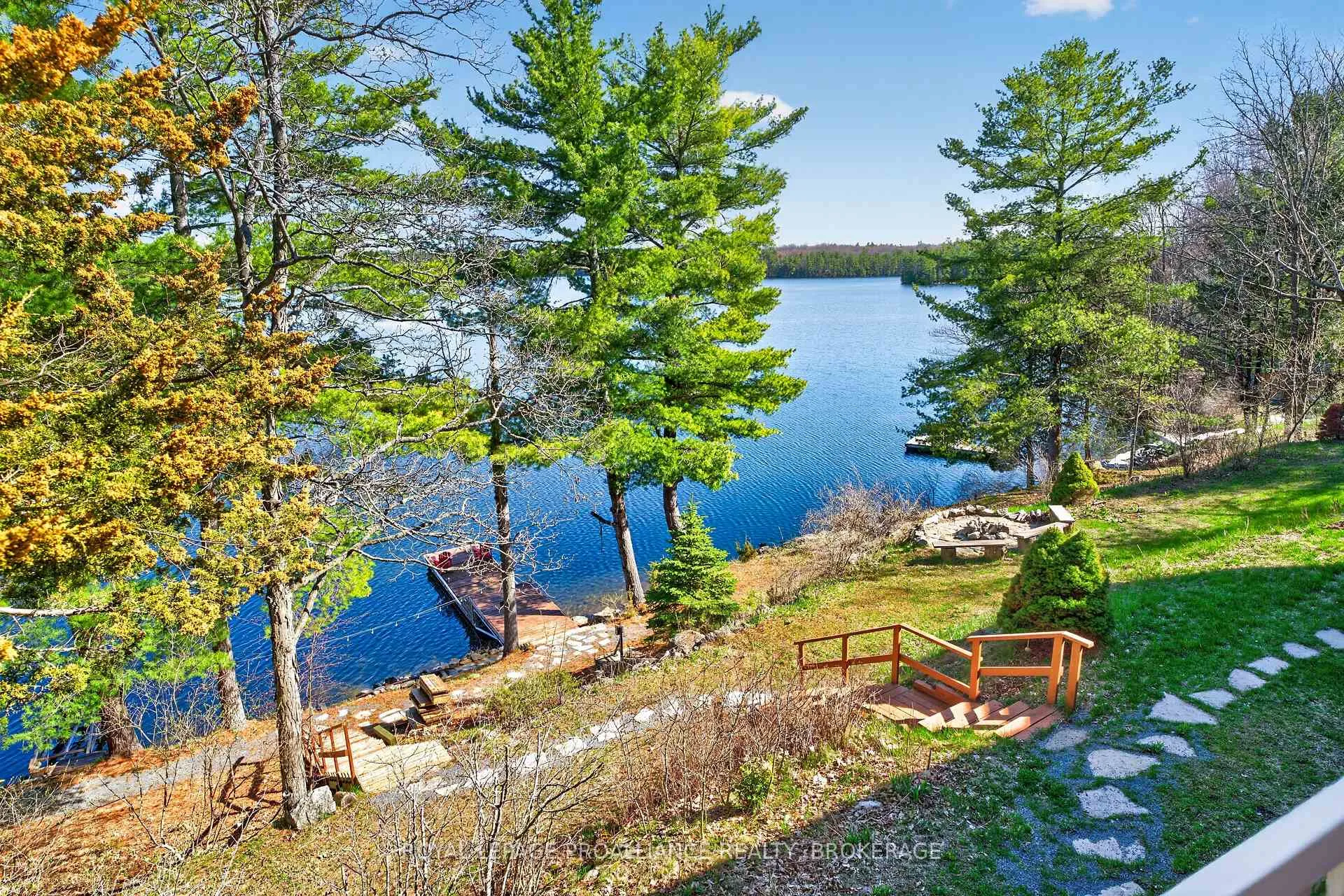 Photo 6 of 3037 Hilltop Lane, Frontenac, Frontenac South — HOMEH
