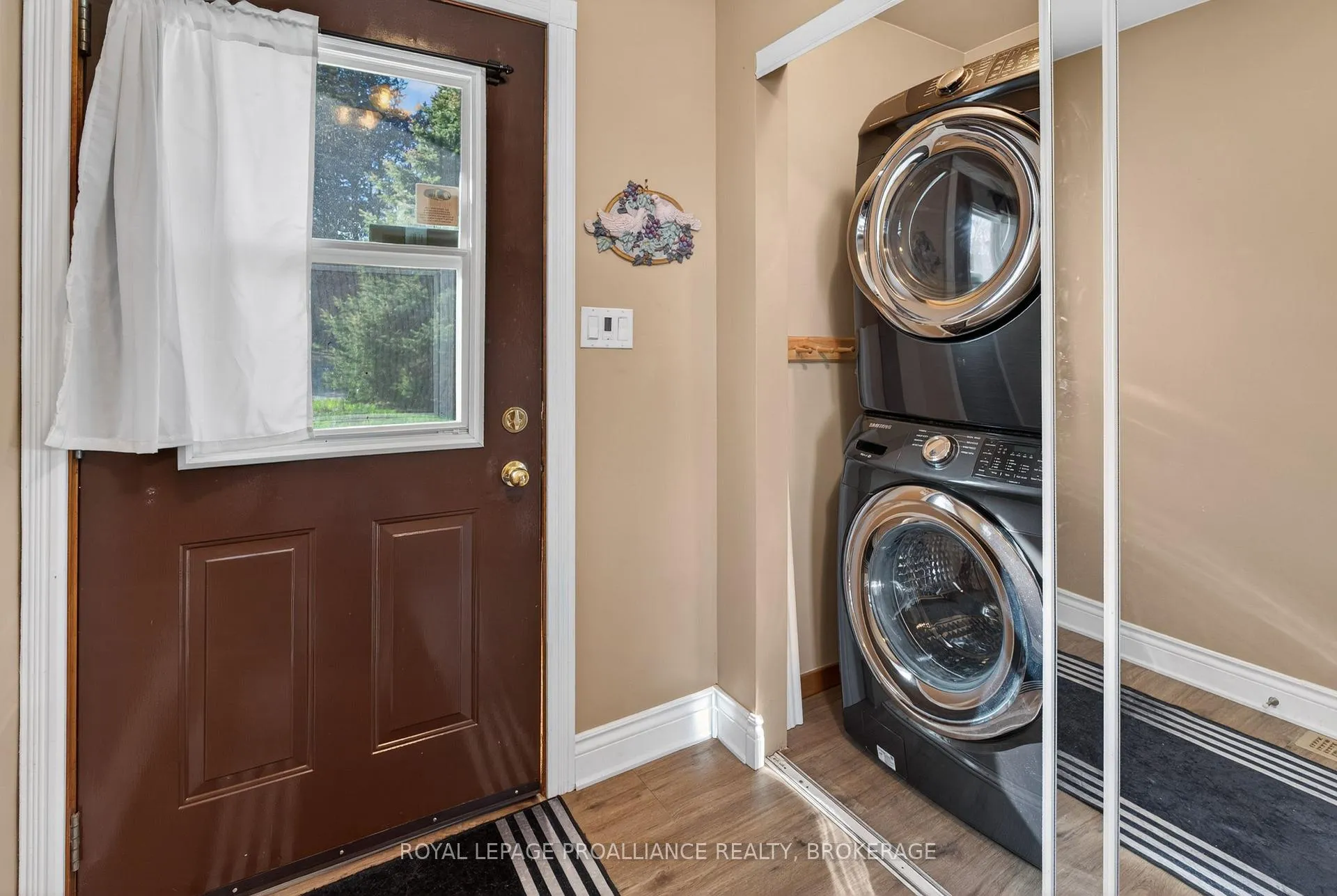 Photo 17 of 3037 Hilltop Lane, Frontenac, Frontenac South — HOMEH