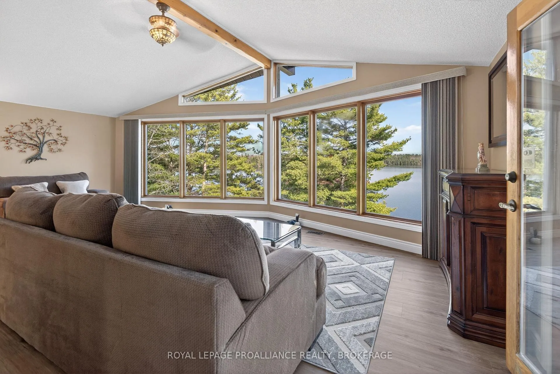 Photo 19 of 3037 Hilltop Lane, Frontenac, Frontenac South — HOMEH