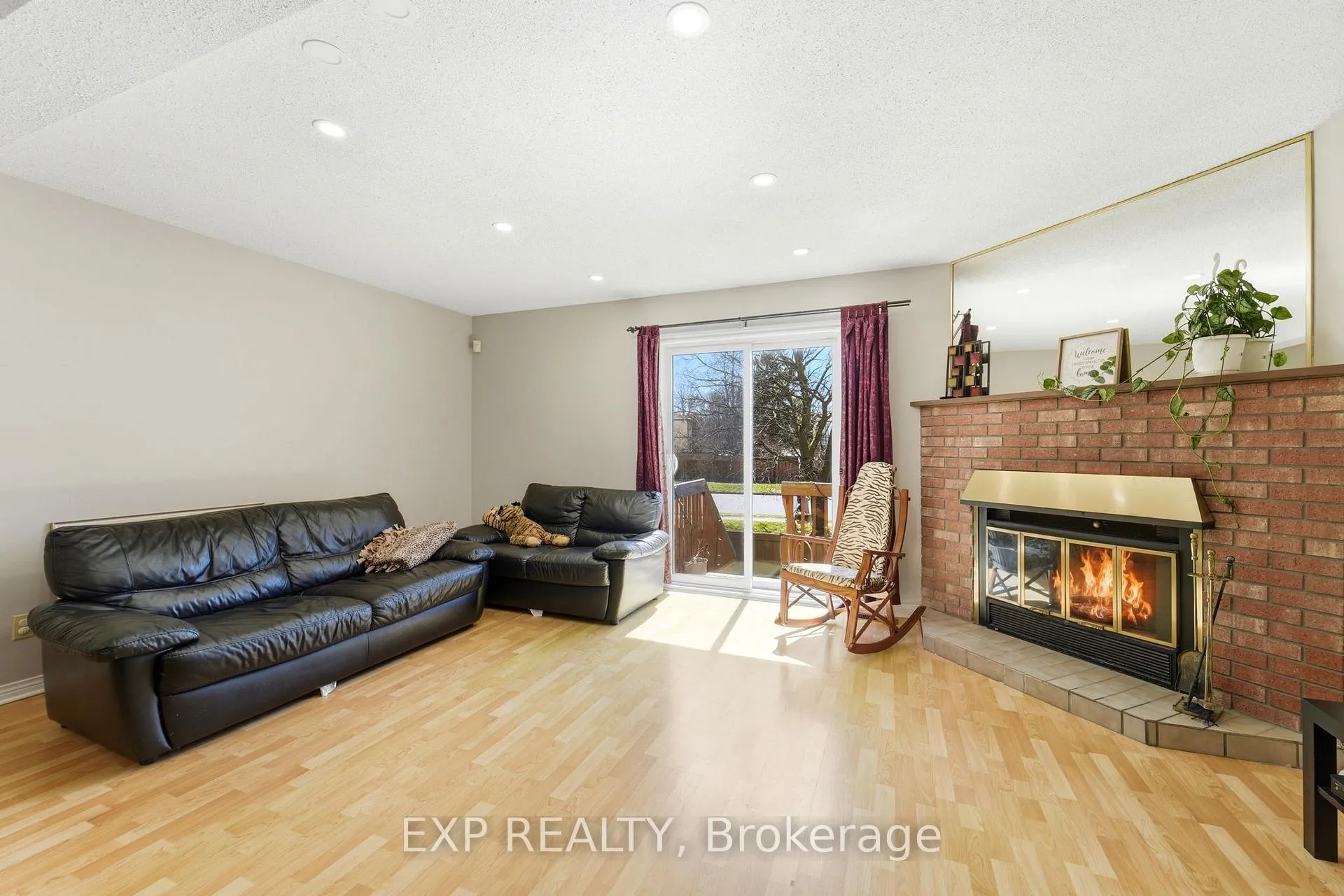 Photo 7 of Unit 8, 322 Robillard Private, Ottawa, Hunt Club Park/Greenboro — HOMEH