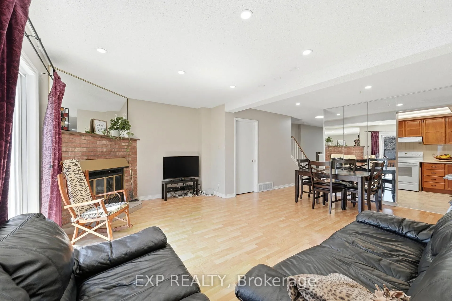 Photo 8 of Unit 8, 322 Robillard Private, Ottawa, Hunt Club Park/Greenboro — HOMEH