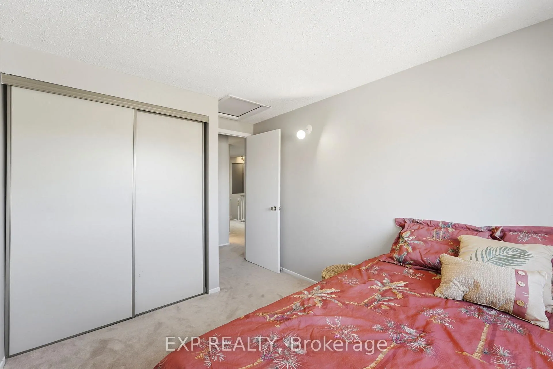 Photo 26 of Unit 8, 322 Robillard Private, Ottawa, Hunt Club Park/Greenboro — HOMEH