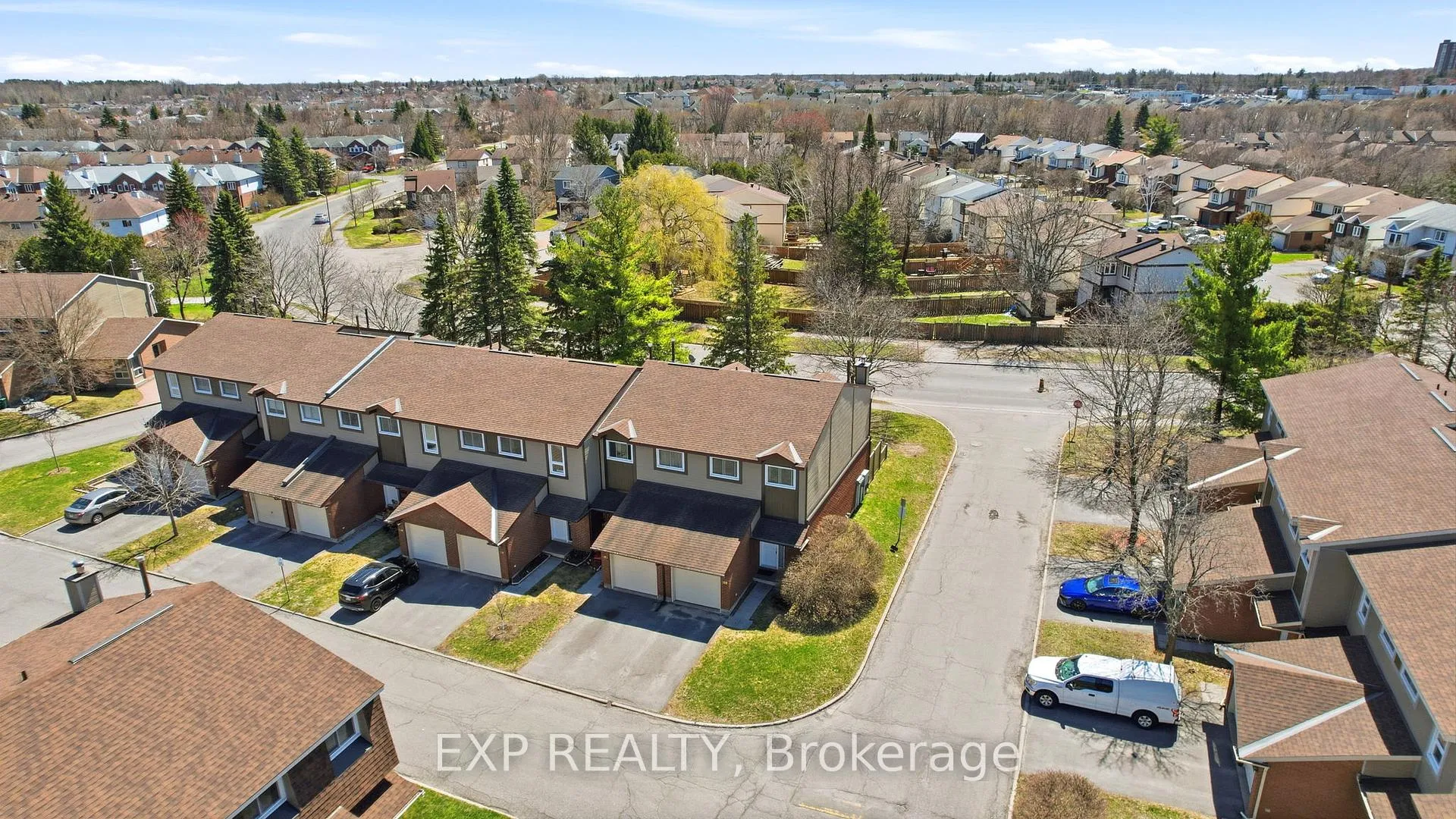 Photo 38 of Unit 8, 322 Robillard Private, Ottawa, Hunt Club Park/Greenboro — HOMEH