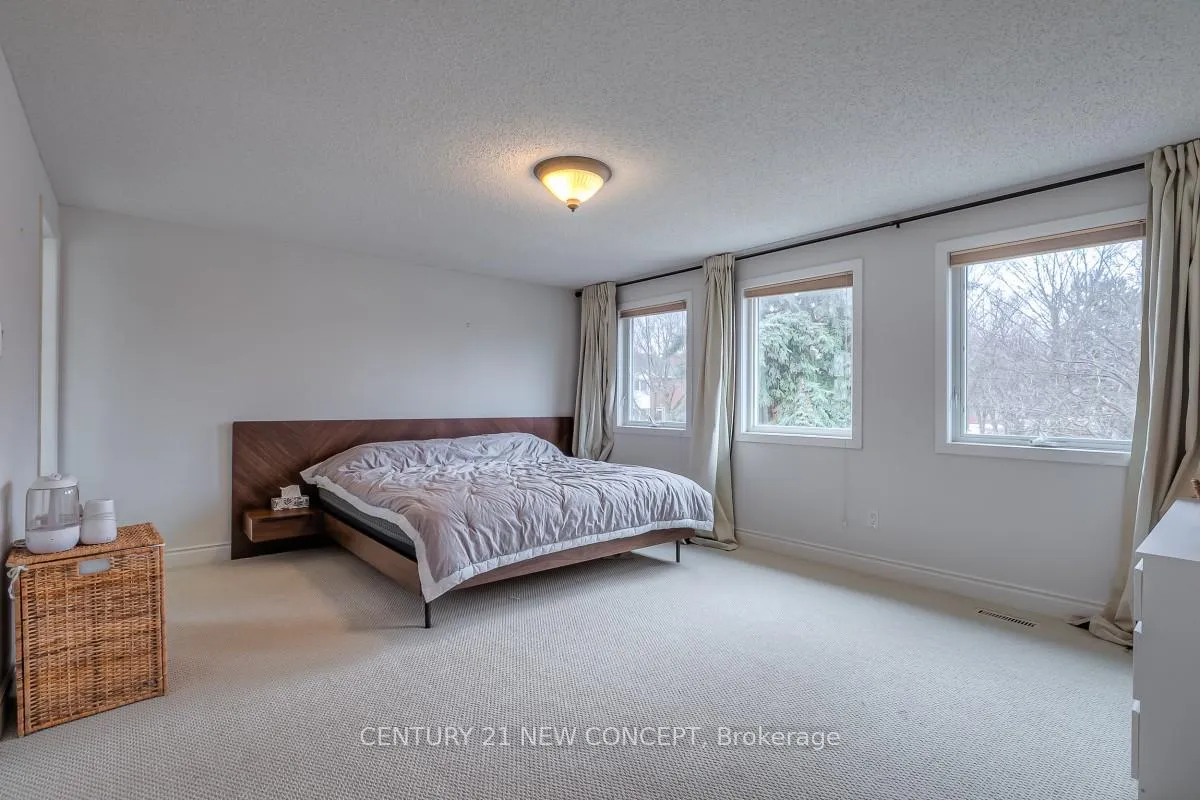 Photo 14 of 1 Whittington Court, Markham, Thornlea — HOMEH