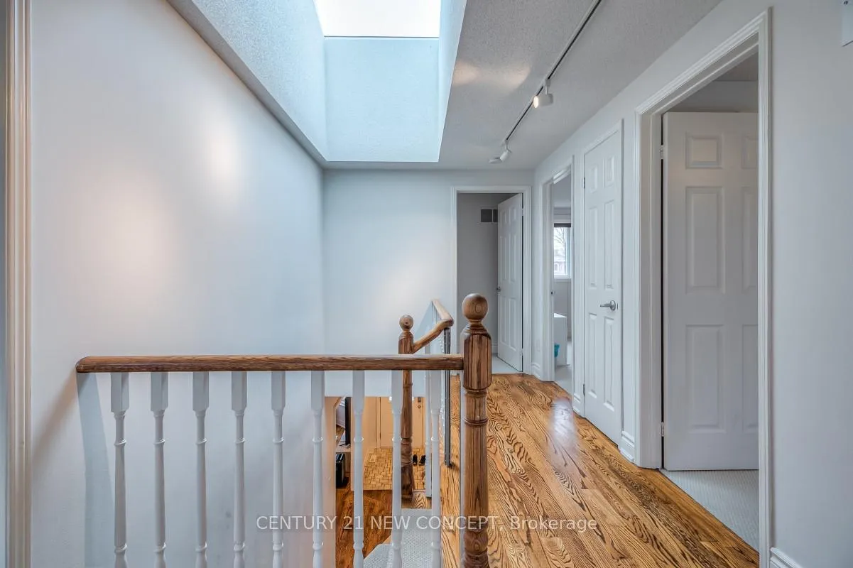 Photo 20 of 1 Whittington Court, Markham, Thornlea — HOMEH