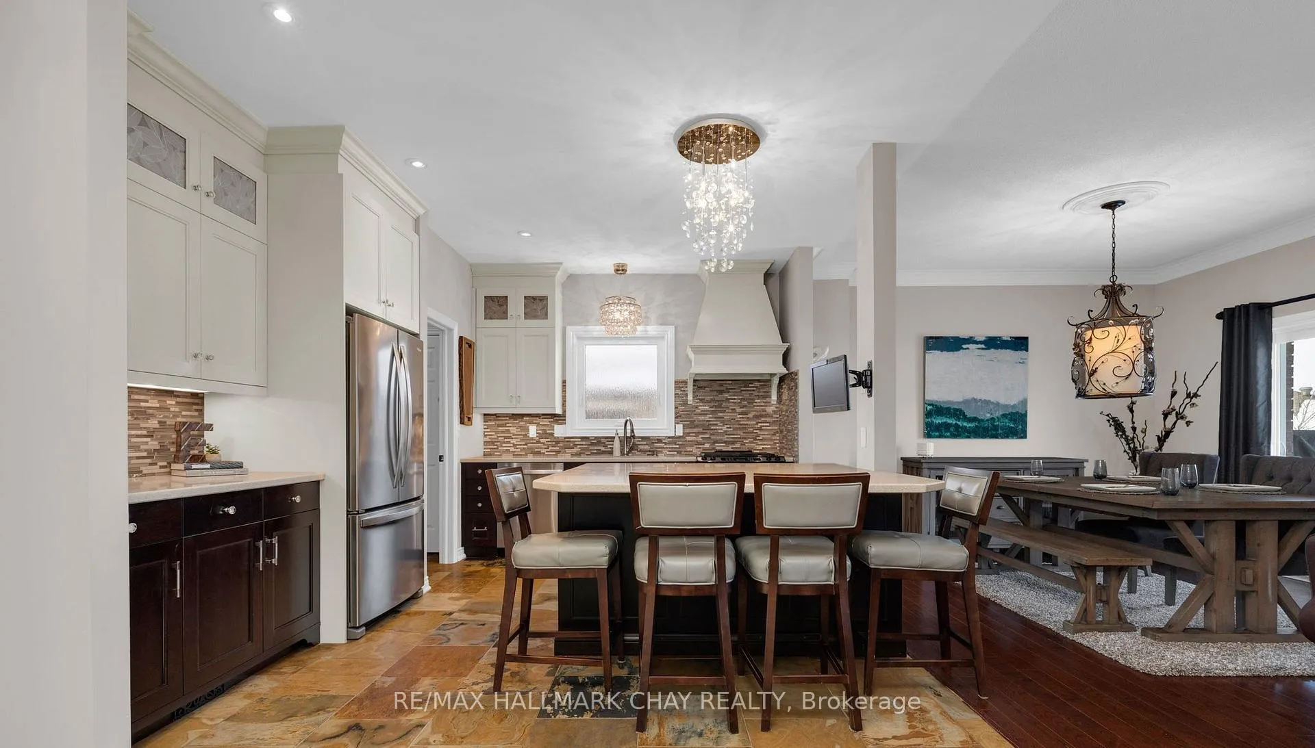Photo 6 of 37 Brookfield Crescent, Barrie, Bayshore — HOMEH