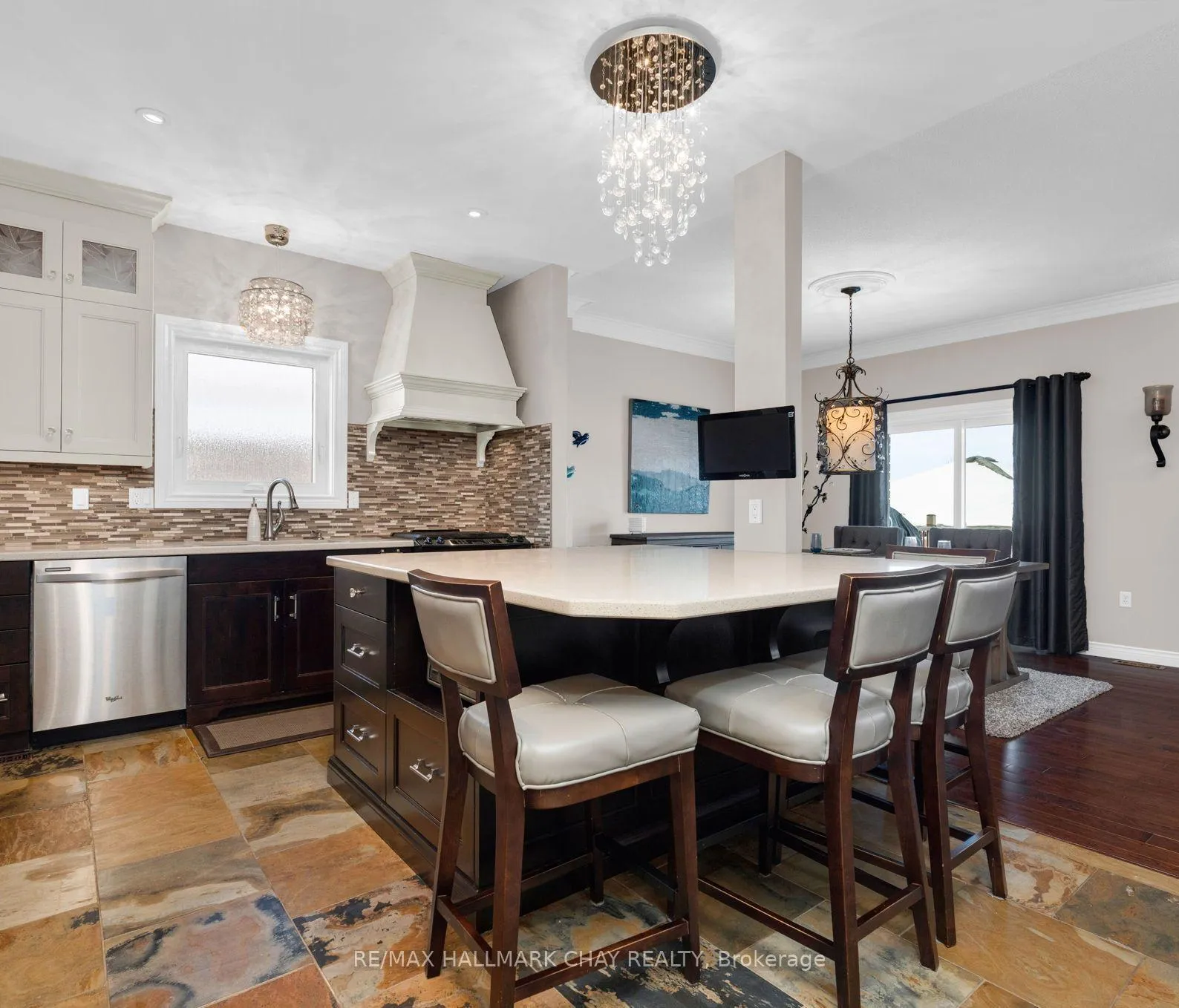 Photo 7 of 37 Brookfield Crescent, Barrie, Bayshore — HOMEH