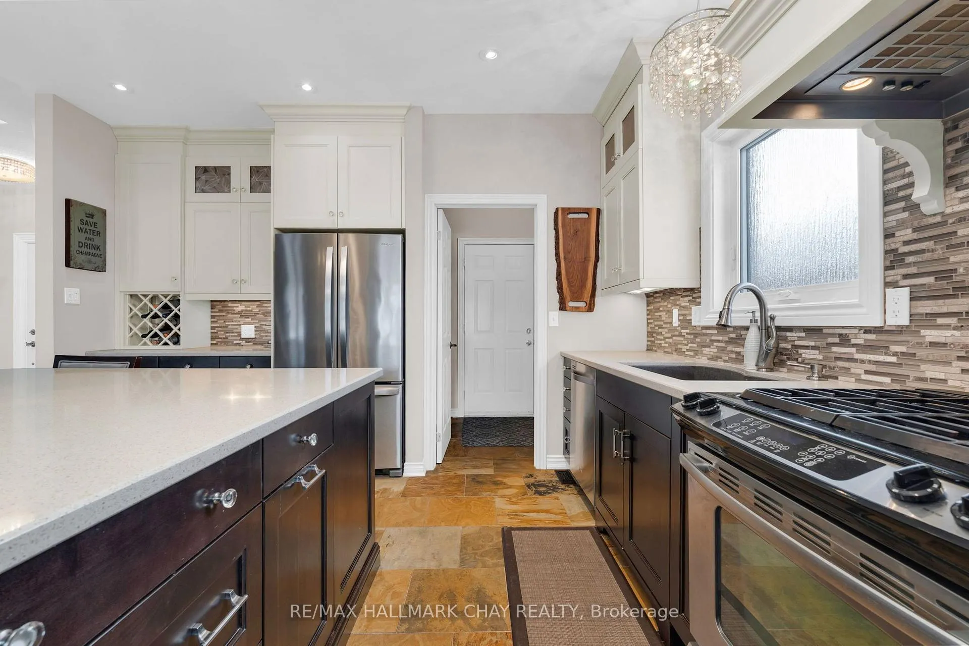 Photo 8 of 37 Brookfield Crescent, Barrie, Bayshore — HOMEH