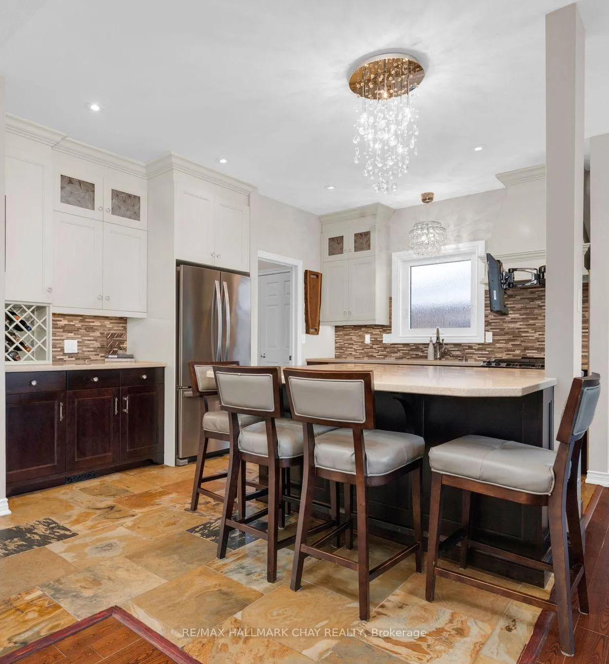 Photo 9 of 37 Brookfield Crescent, Barrie, Bayshore — HOMEH