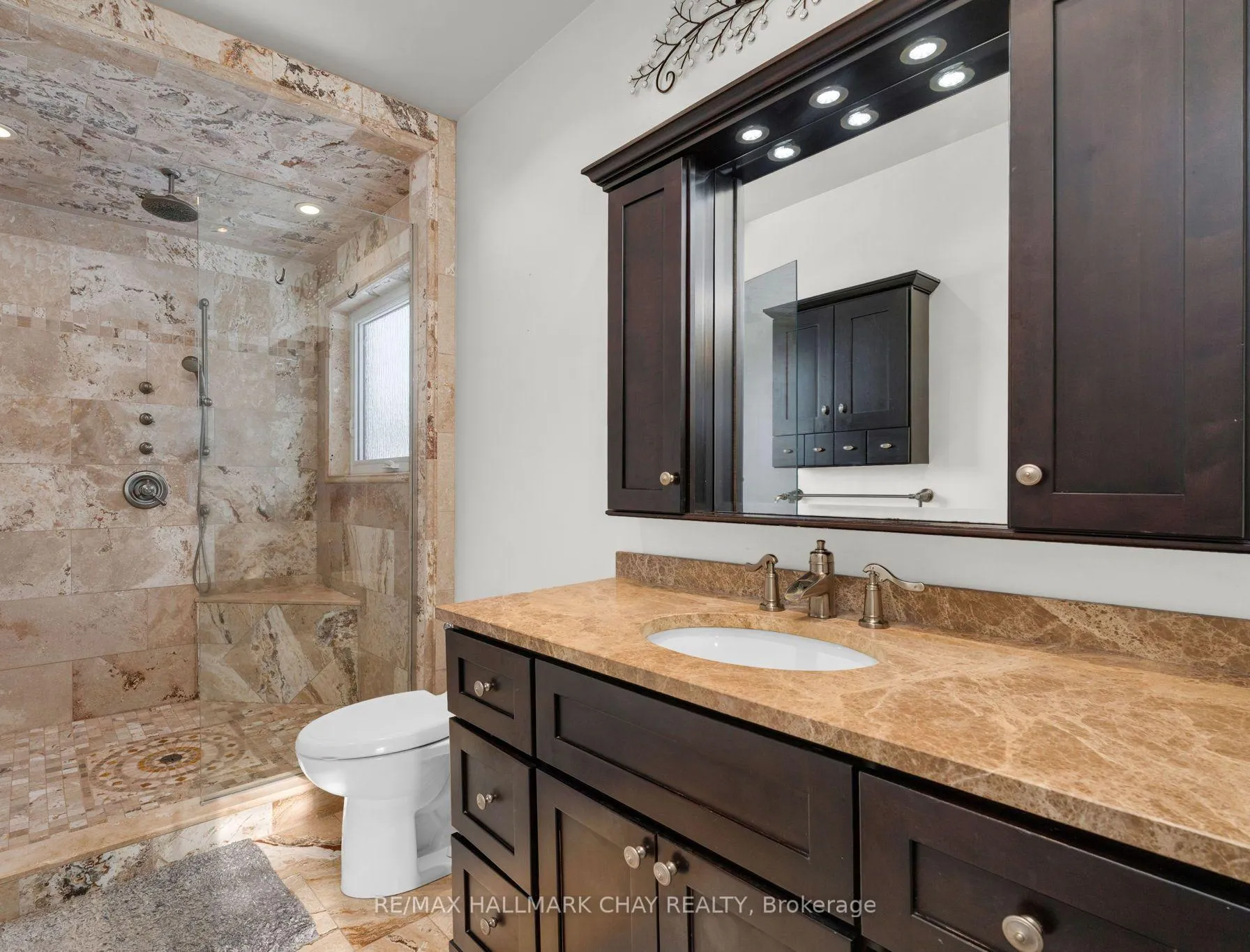 Photo 16 of 37 Brookfield Crescent, Barrie, Bayshore — HOMEH