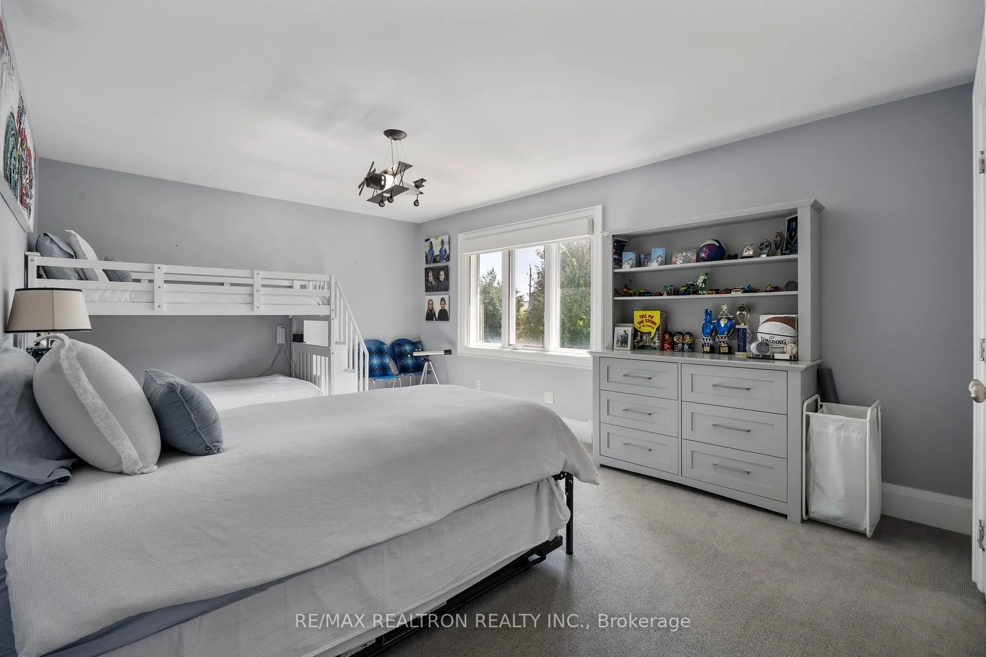 Photo 16 of 597 Coldstream Avenue, Toronto, Englemount-Lawrence — HOMEH