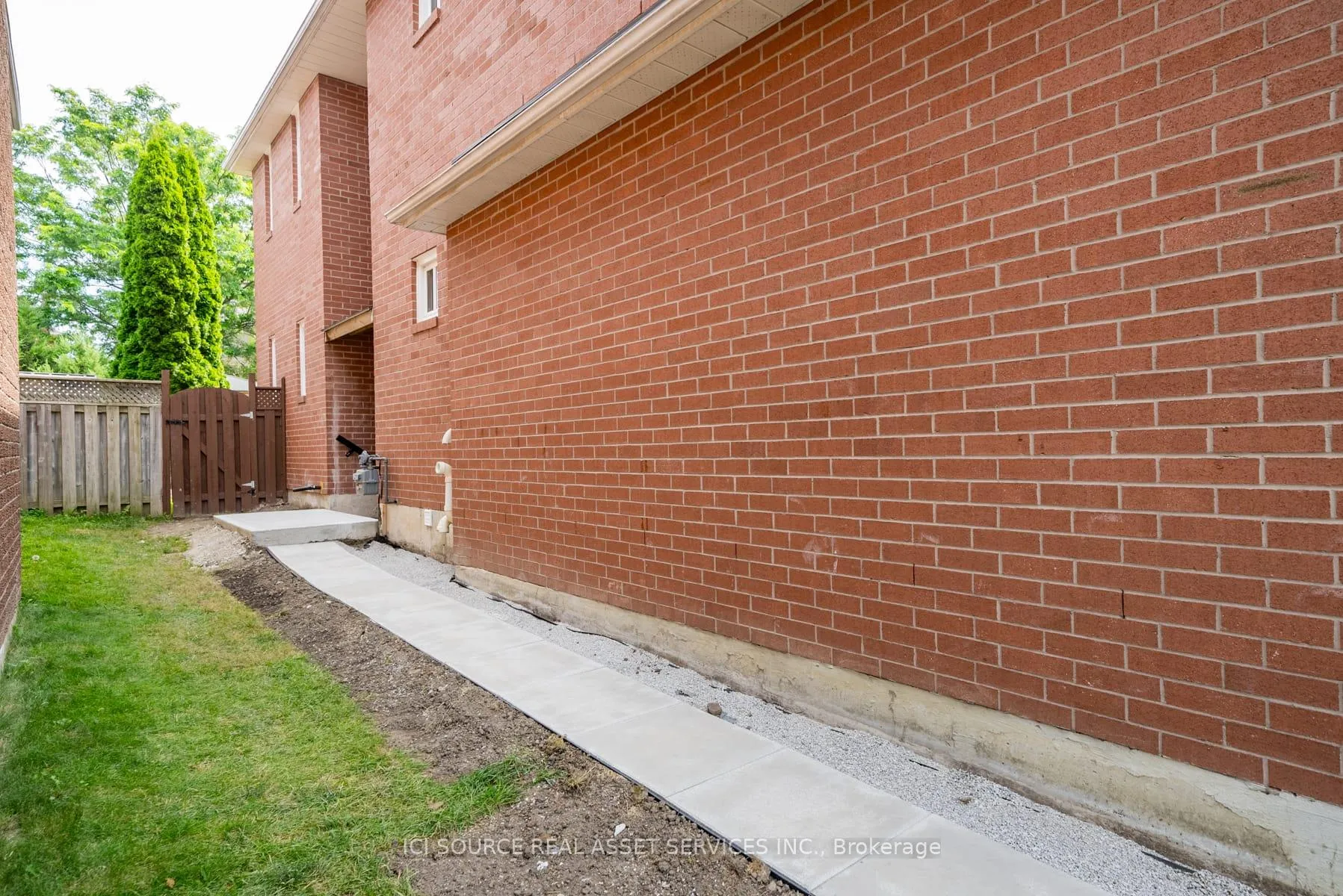 Photo 20 of Unit BSMT, 61 Eric Clarke Drive, Whitby, Rolling Acres — HOMEH