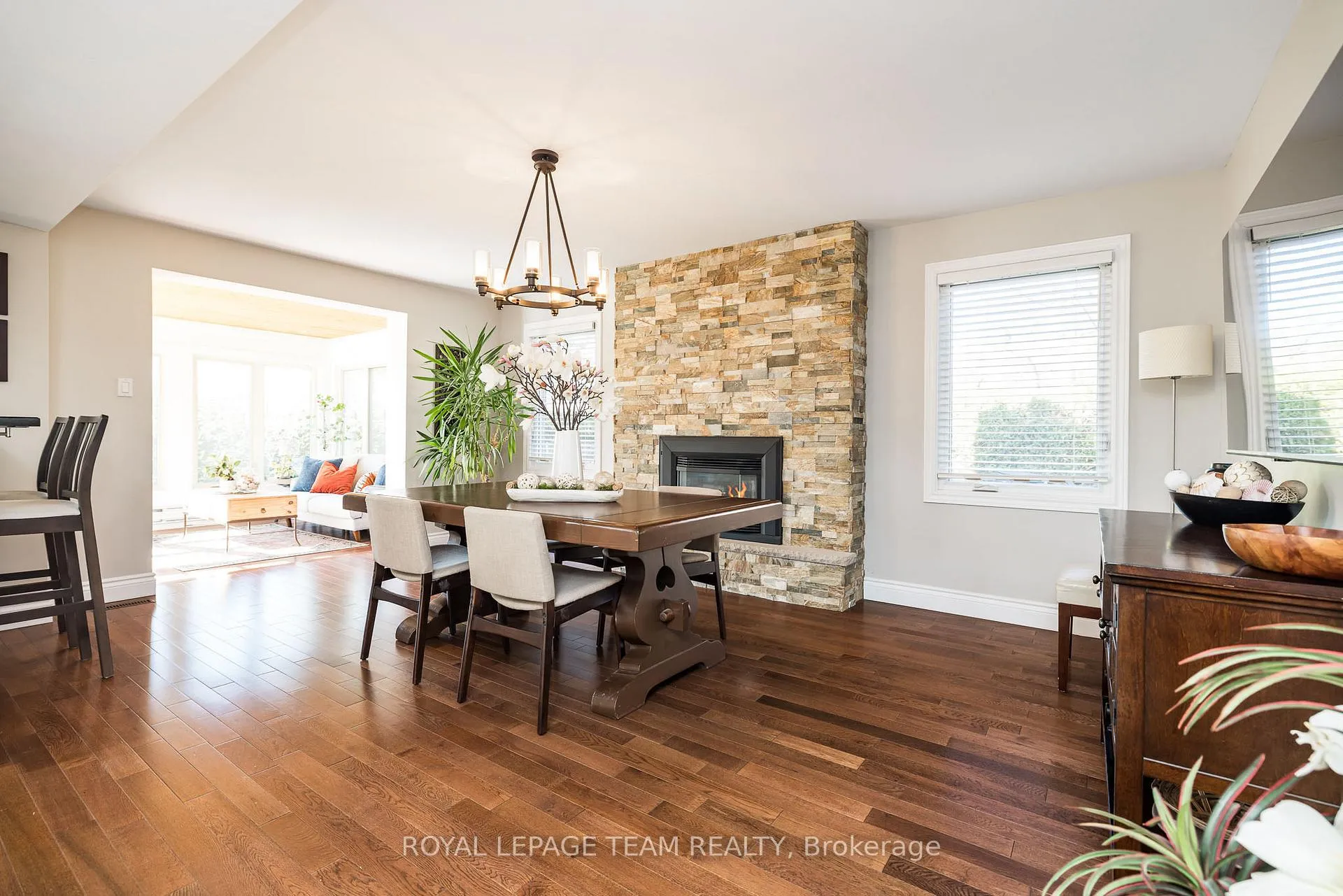 Photo 6 of 9 Casgrain Court, Ottawa, Kanata - Beaverbrook — HOMEH