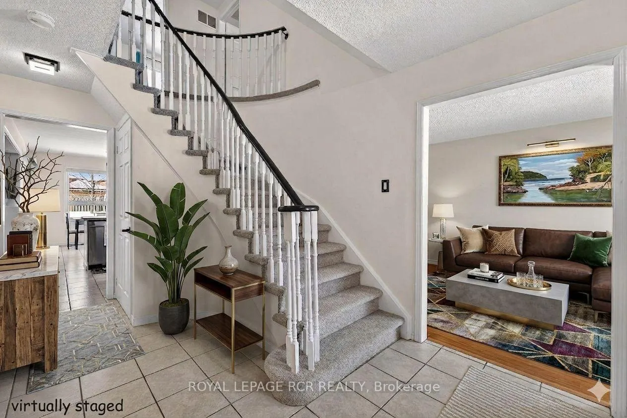 Photo 5 of 21 Webster Way, Halton Hills, Georgetown — HOMEH