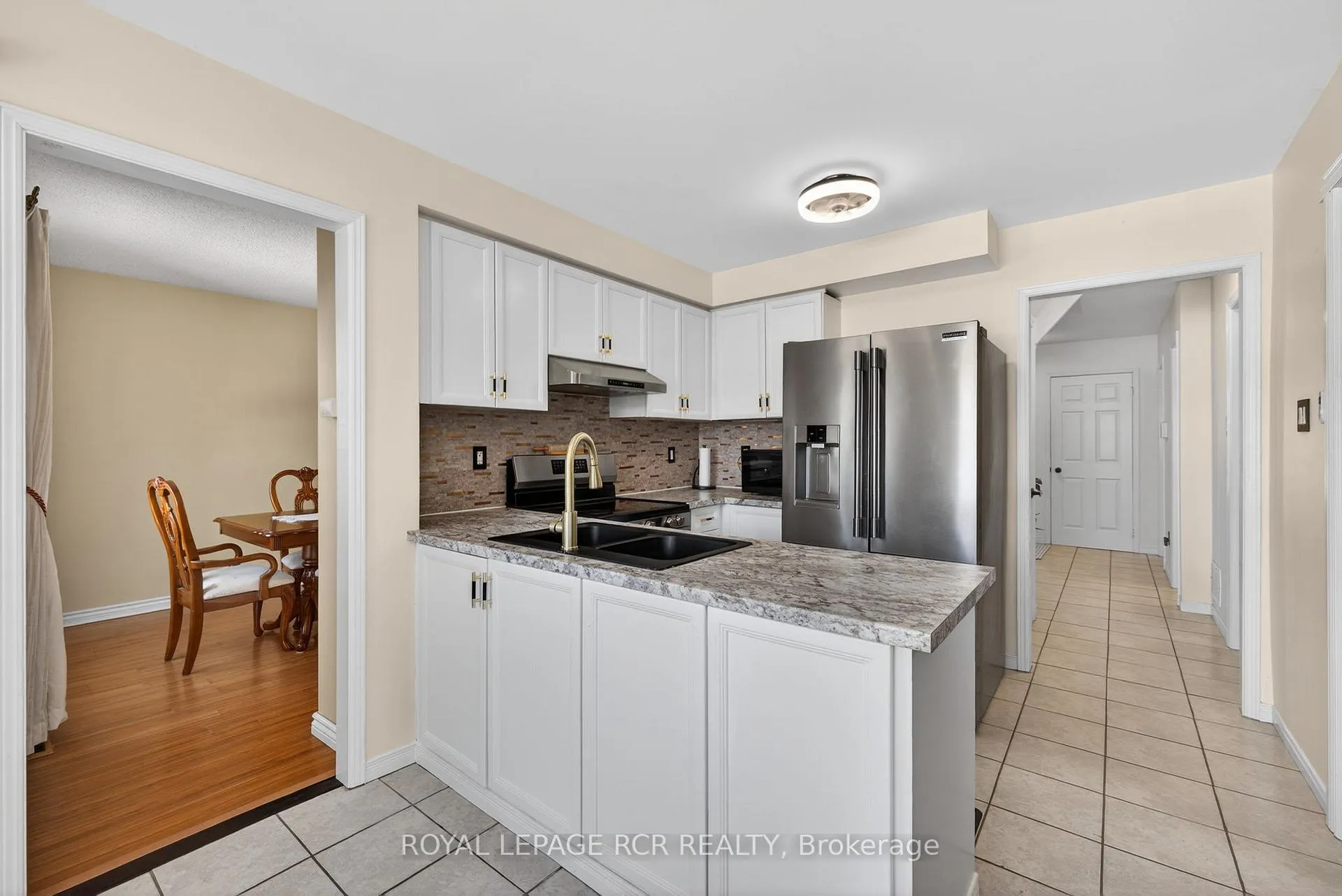Photo 8 of 21 Webster Way, Halton Hills, Georgetown — HOMEH