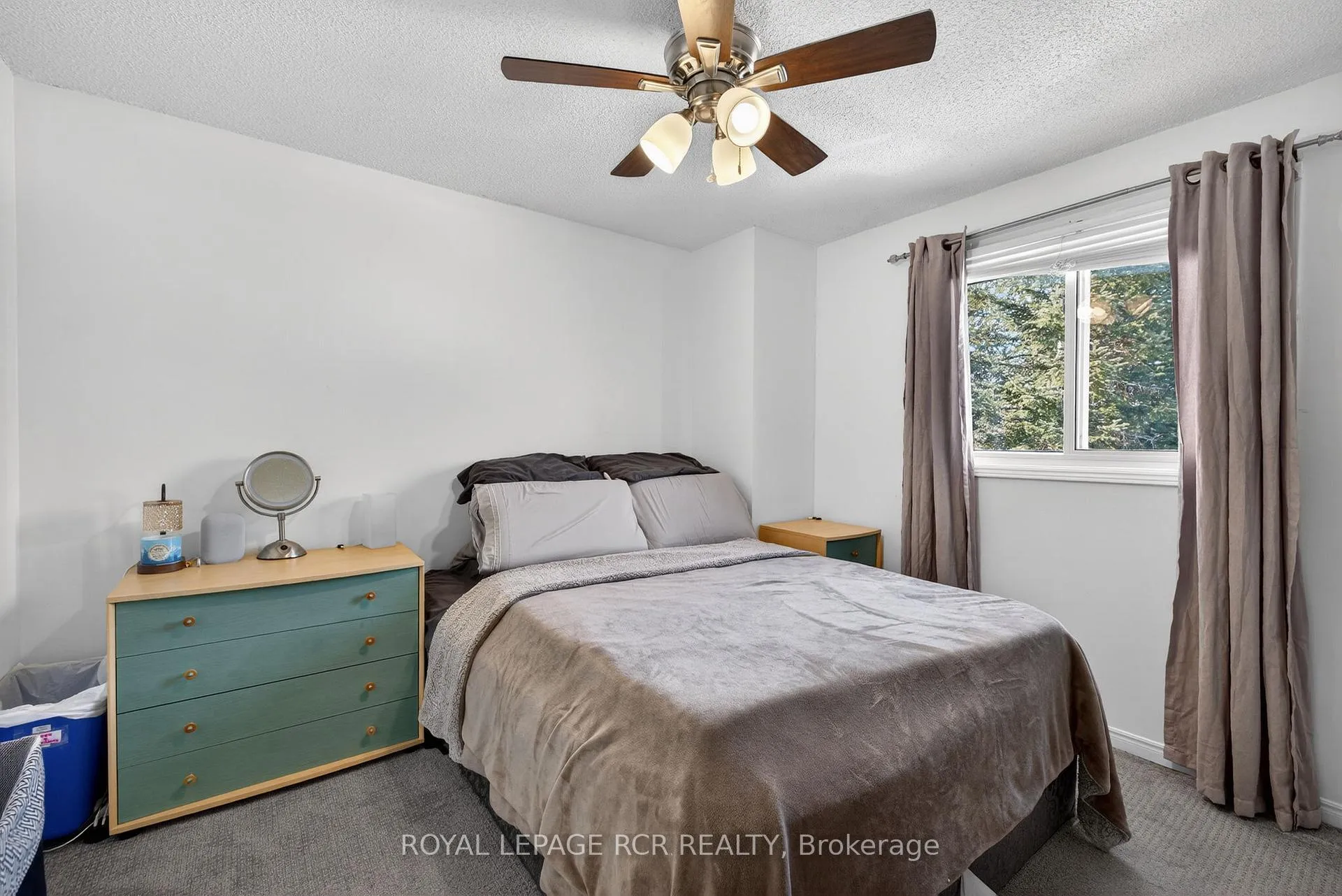 Photo 18 of 21 Webster Way, Halton Hills, Georgetown — HOMEH