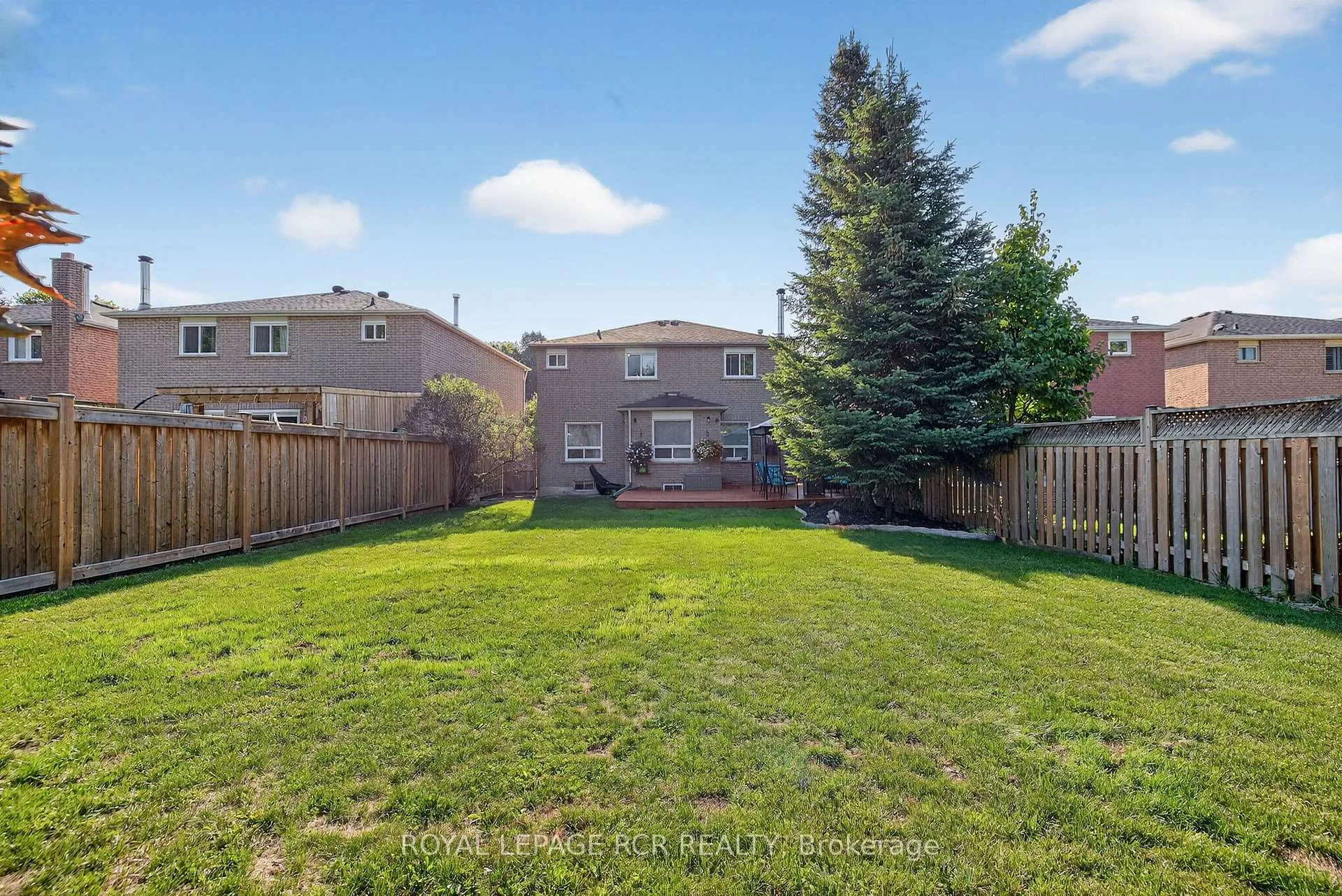 Photo 36 of 21 Webster Way, Halton Hills, Georgetown — HOMEH