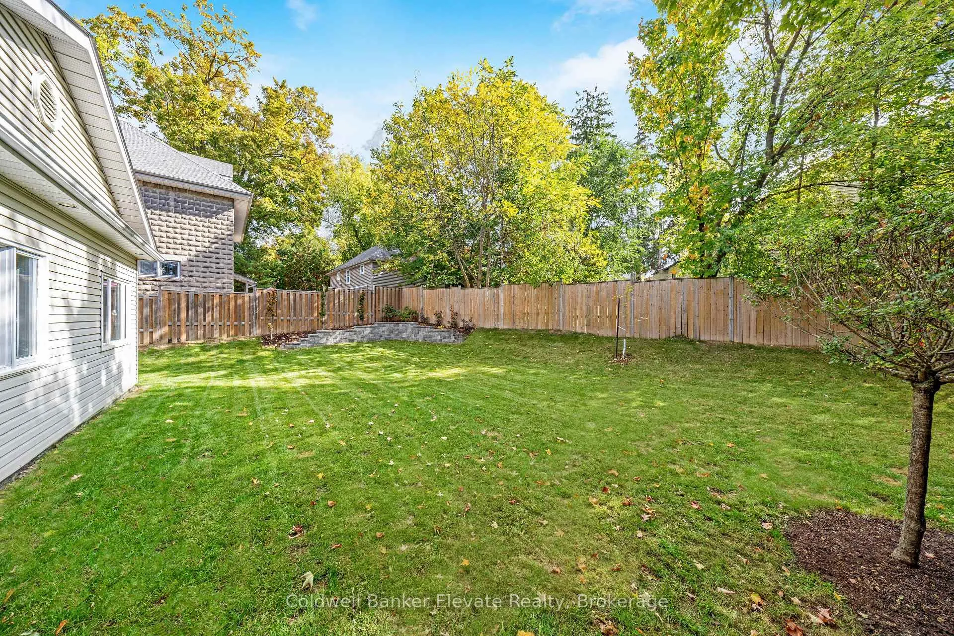 Photo 44 of 6 Queen Street, Halton Hills, Georgetown — HOMEH