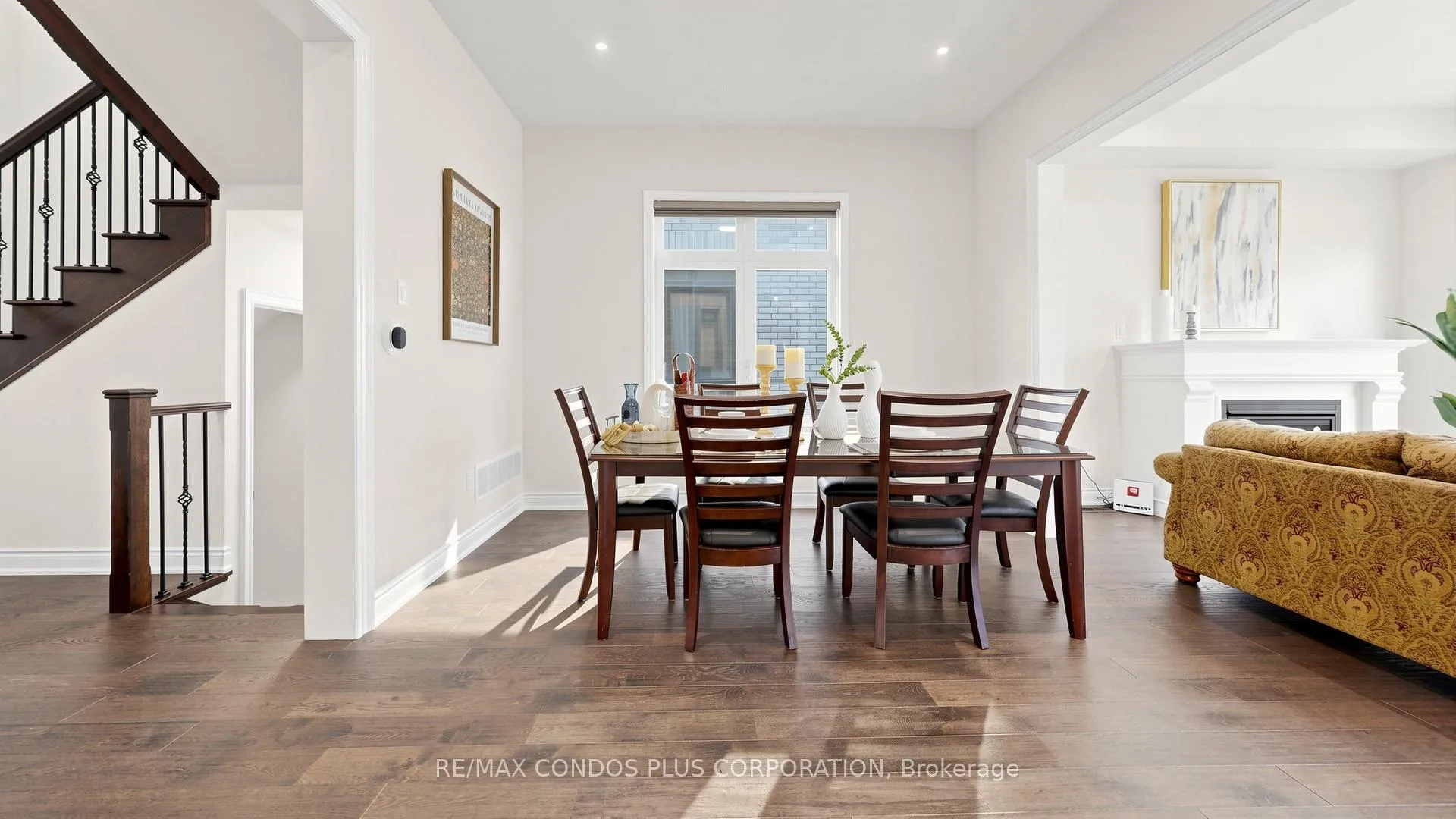 Photo 6 of 1361 Yellow Rose Circle, Oakville, Glen Abbey — HOMEH