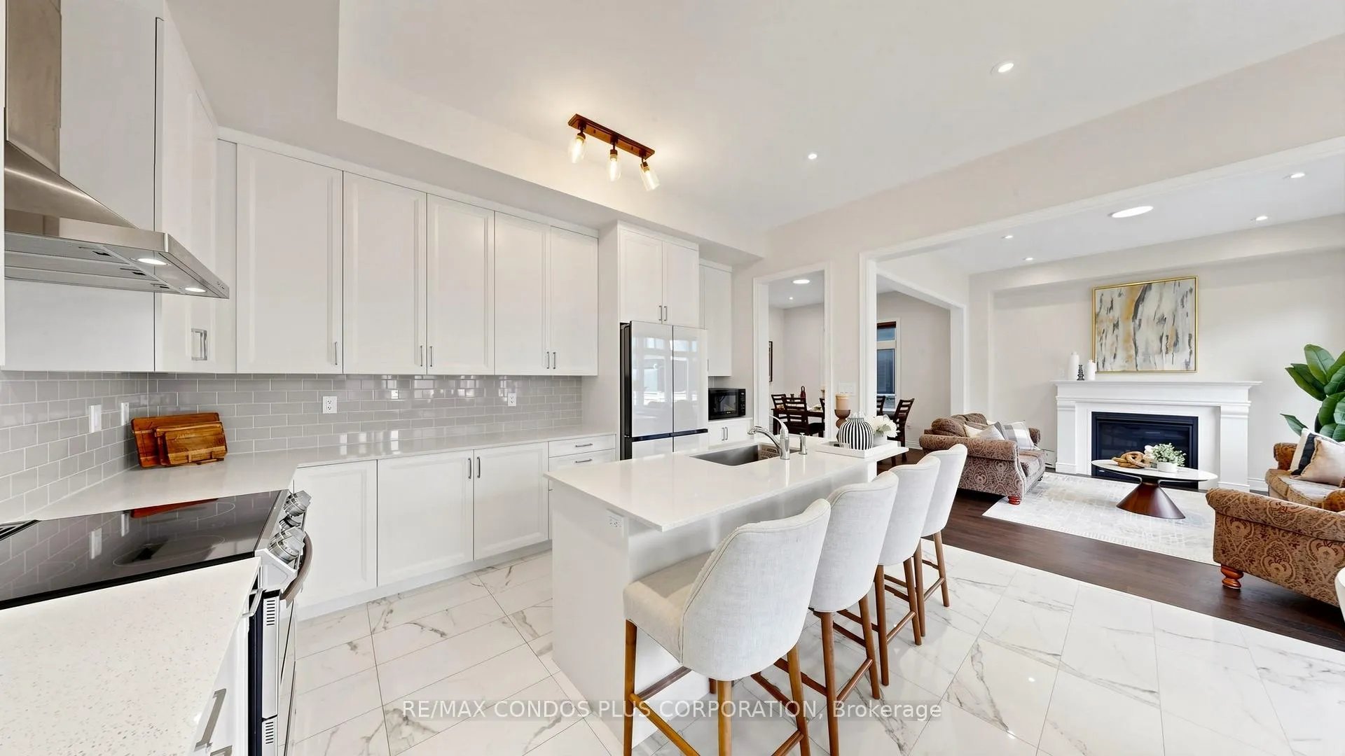 Photo 9 of 1361 Yellow Rose Circle, Oakville, Glen Abbey — HOMEH