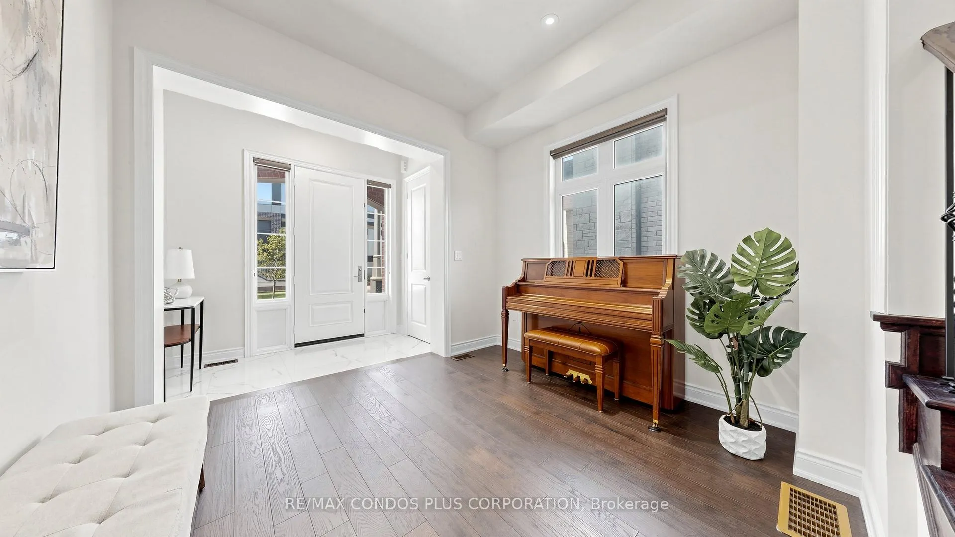 Photo 14 of 1361 Yellow Rose Circle, Oakville, Glen Abbey — HOMEH