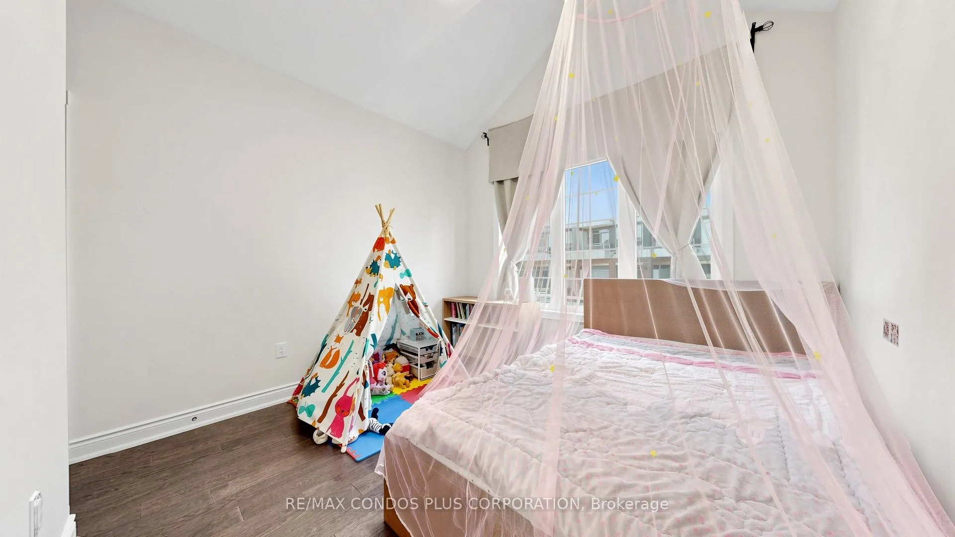 Photo 28 of 1361 Yellow Rose Circle, Oakville, Glen Abbey — HOMEH