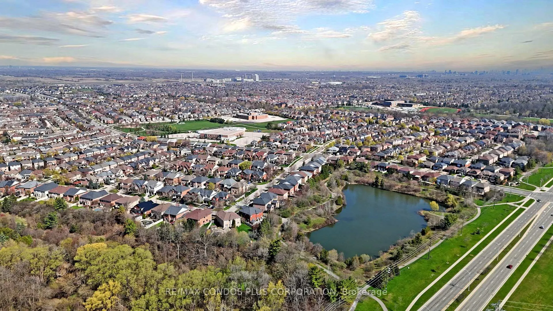 Photo 43 of 1361 Yellow Rose Circle, Oakville, Glen Abbey — HOMEH
