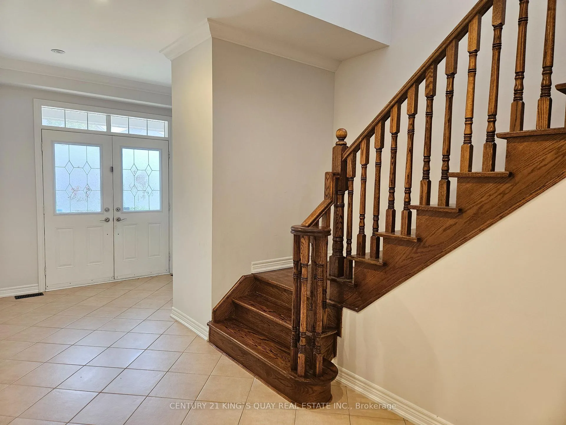 Photo 4 of 118 Sand Valley Street, Vaughan, Patterson — HOMEH