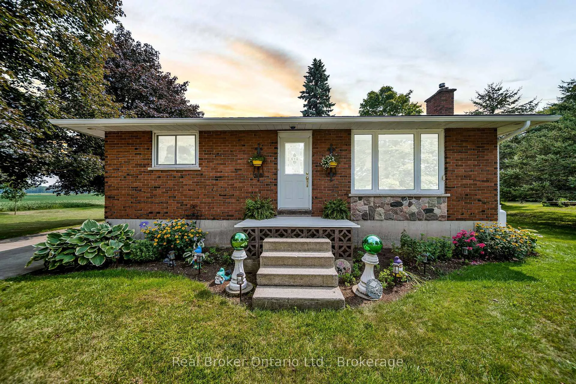 Photo 2 of 5427 Perth Rd 178, North Perth, Listowel — HOMEH