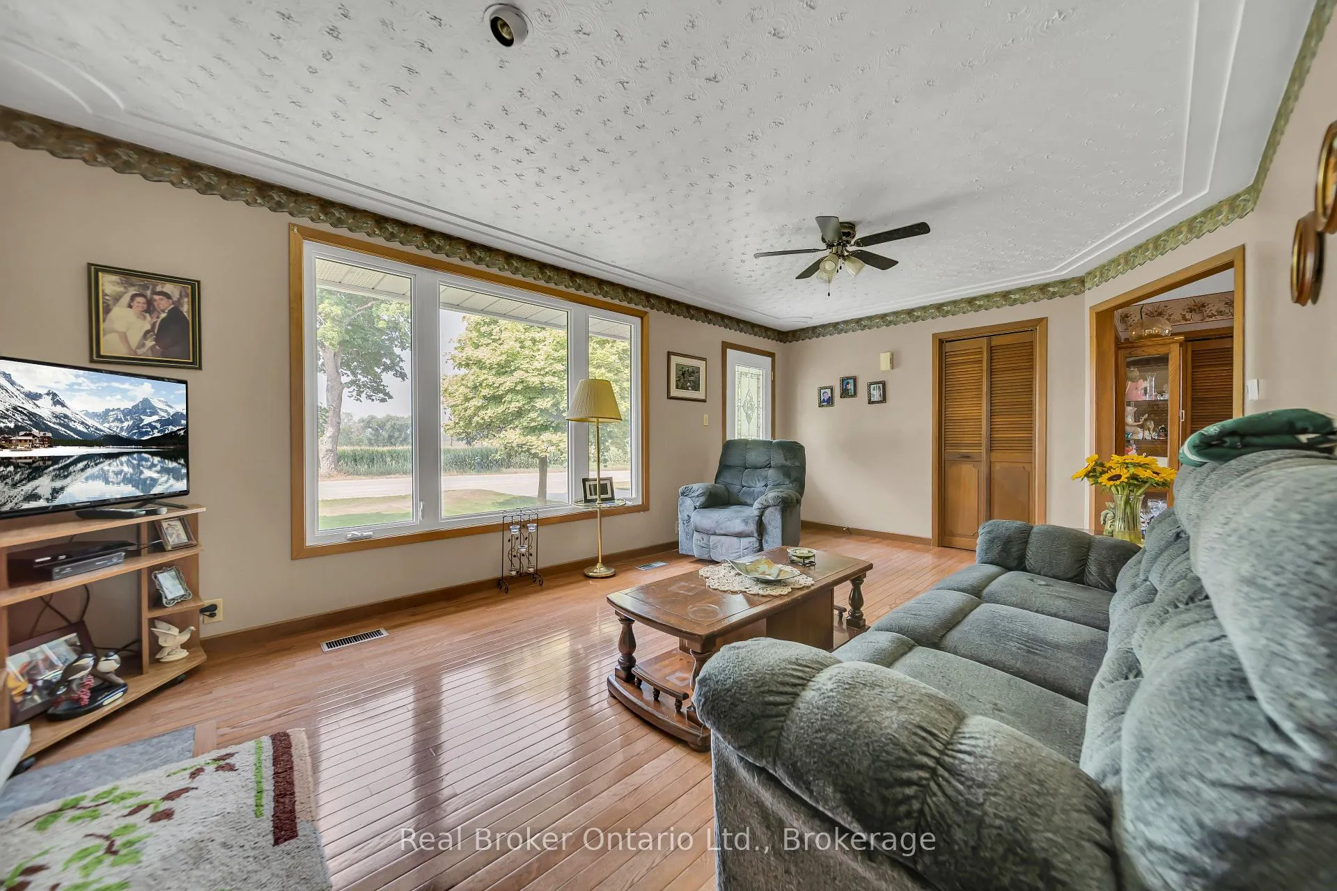 Photo 8 of 5427 Perth Rd 178, North Perth, Listowel — HOMEH