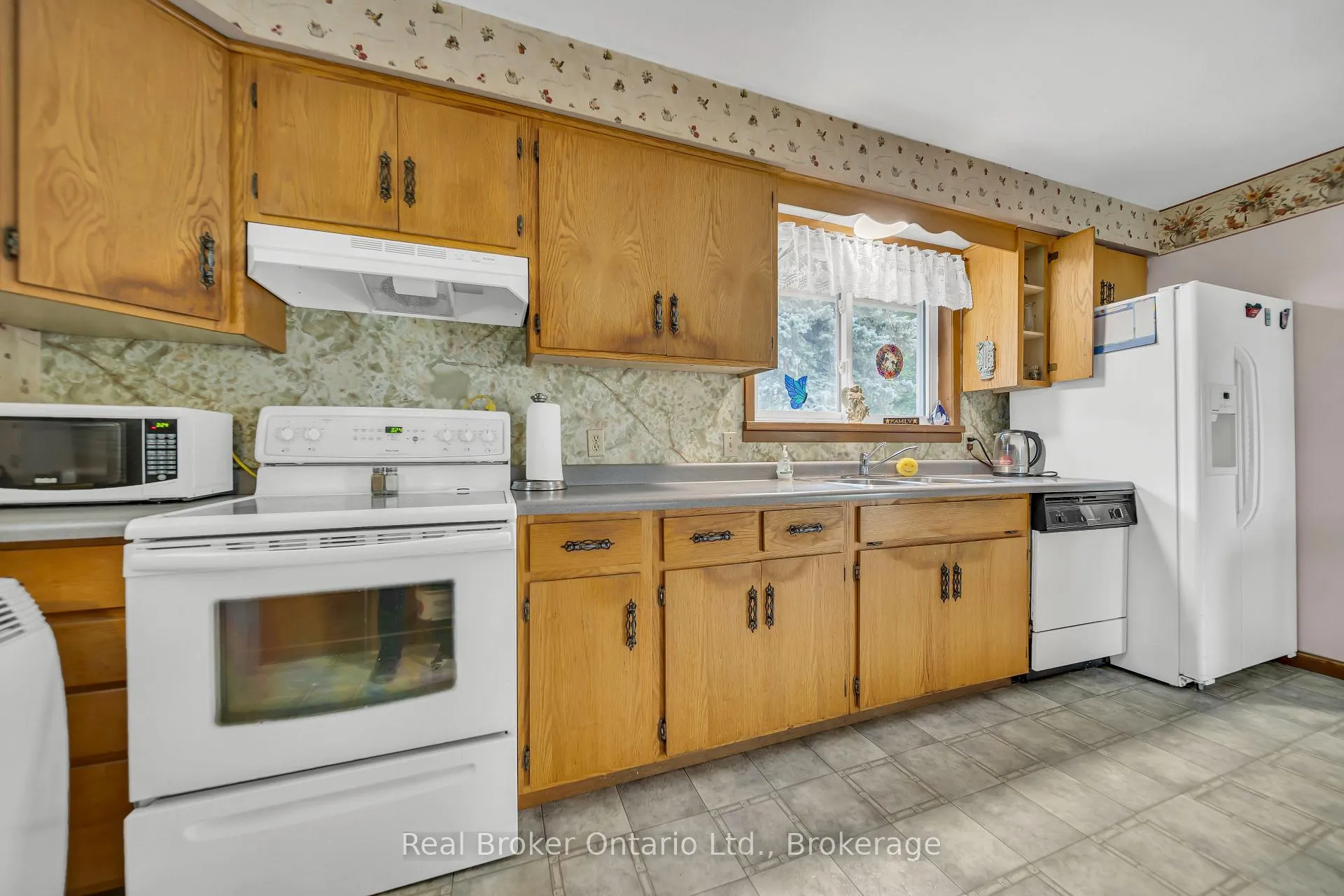 Photo 10 of 5427 Perth Rd 178, North Perth, Listowel — HOMEH