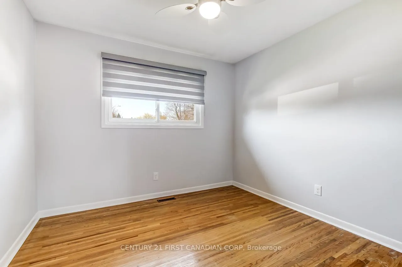 Photo 7 of 9 McLachlin Place, St. Thomas — HOMEH