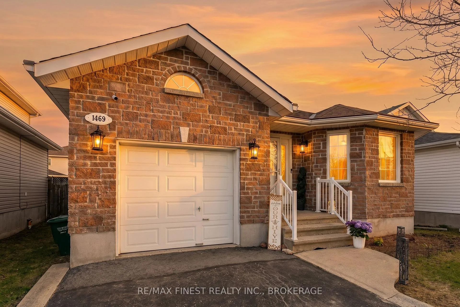 Front of 1469 Birchwood Drive