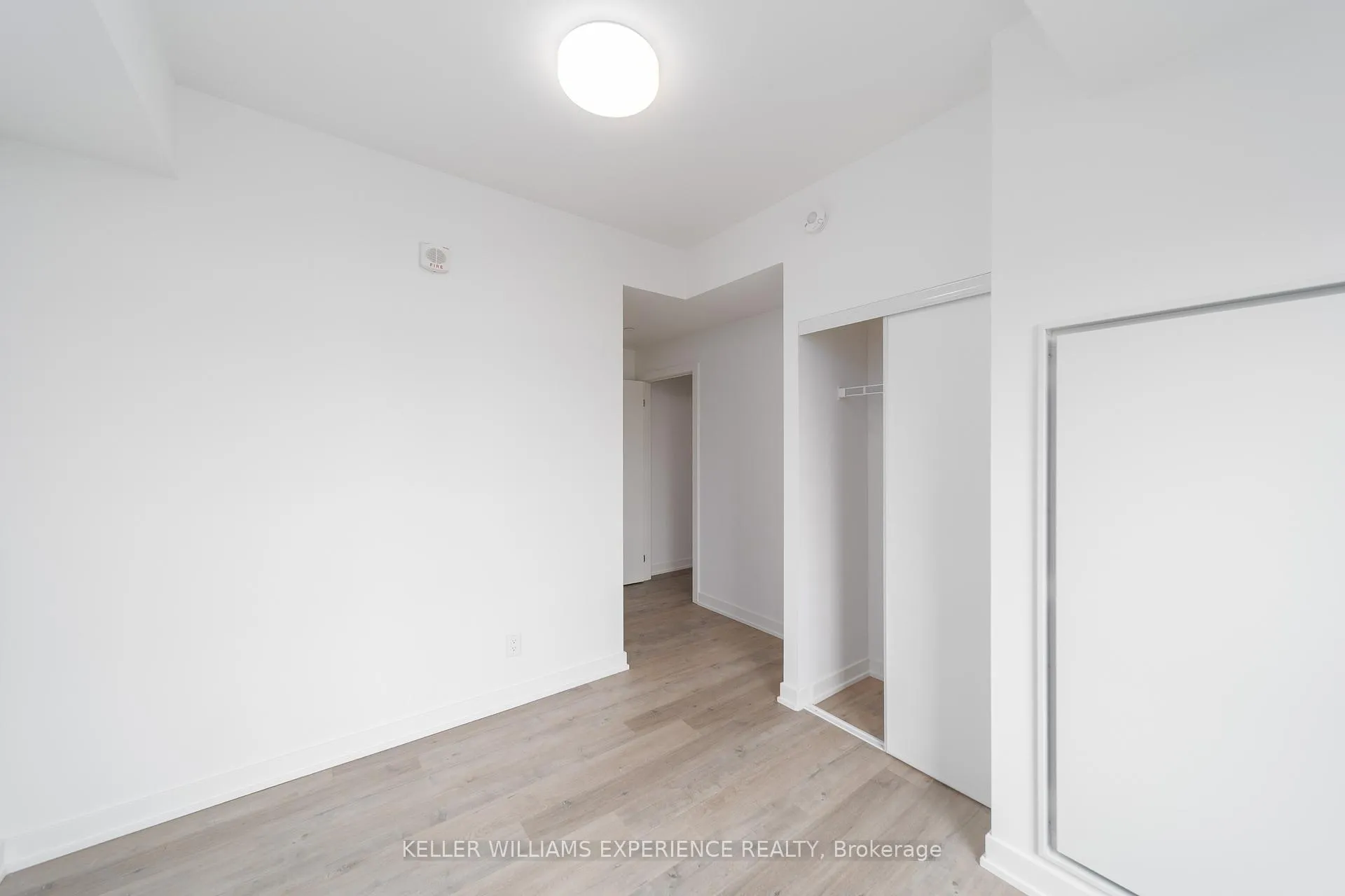 Photo 12 of Unit 508, 56 Lakeside Terrace, Barrie, Little Lake — HOMEH