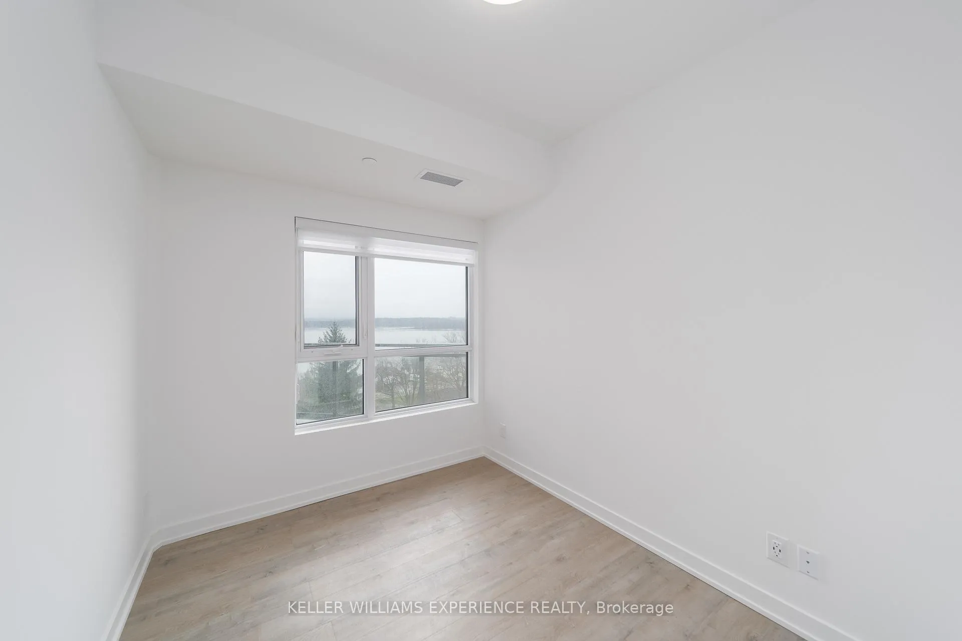 Photo 14 of Unit 508, 56 Lakeside Terrace, Barrie, Little Lake — HOMEH