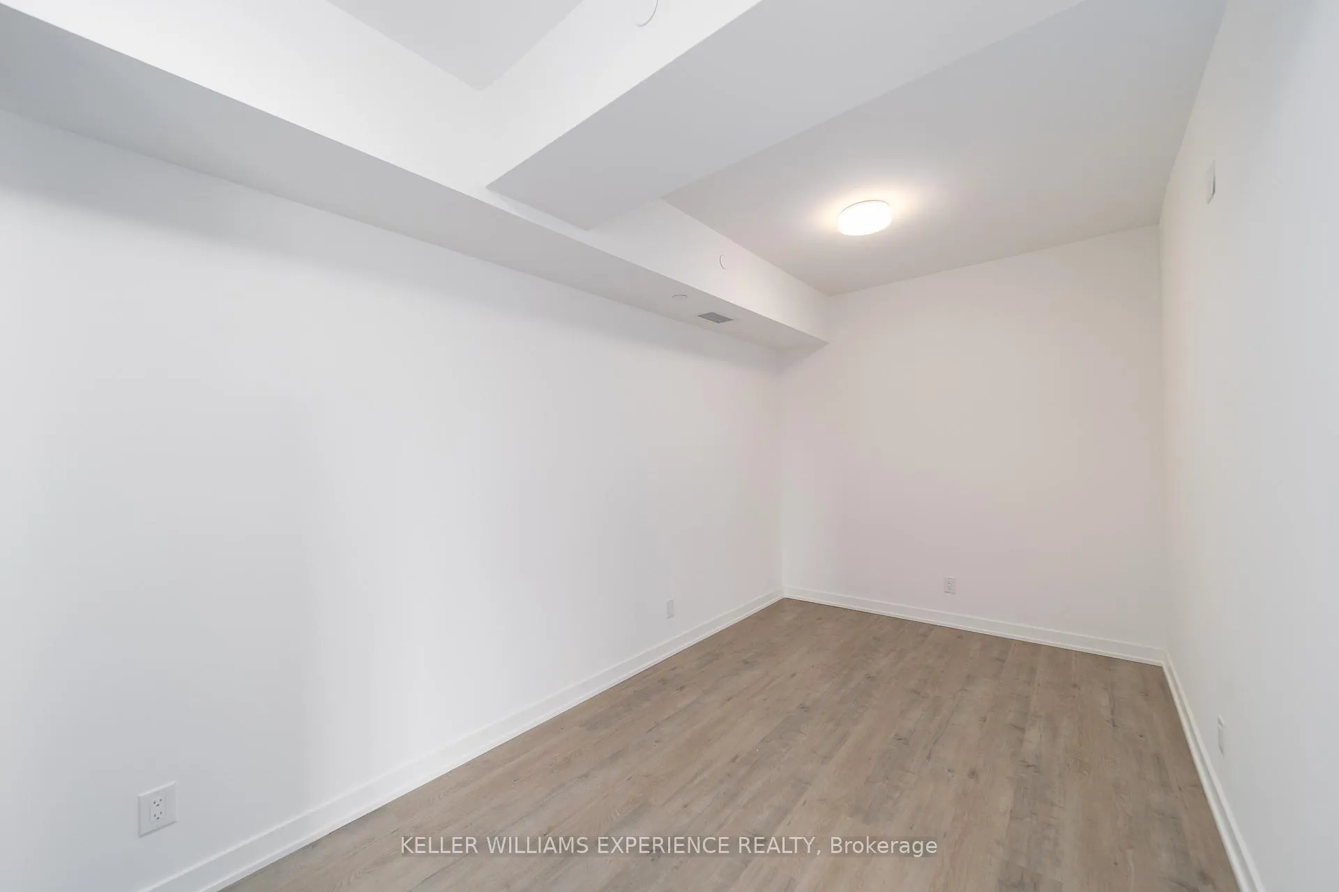 Photo 19 of Unit 508, 56 Lakeside Terrace, Barrie, Little Lake — HOMEH