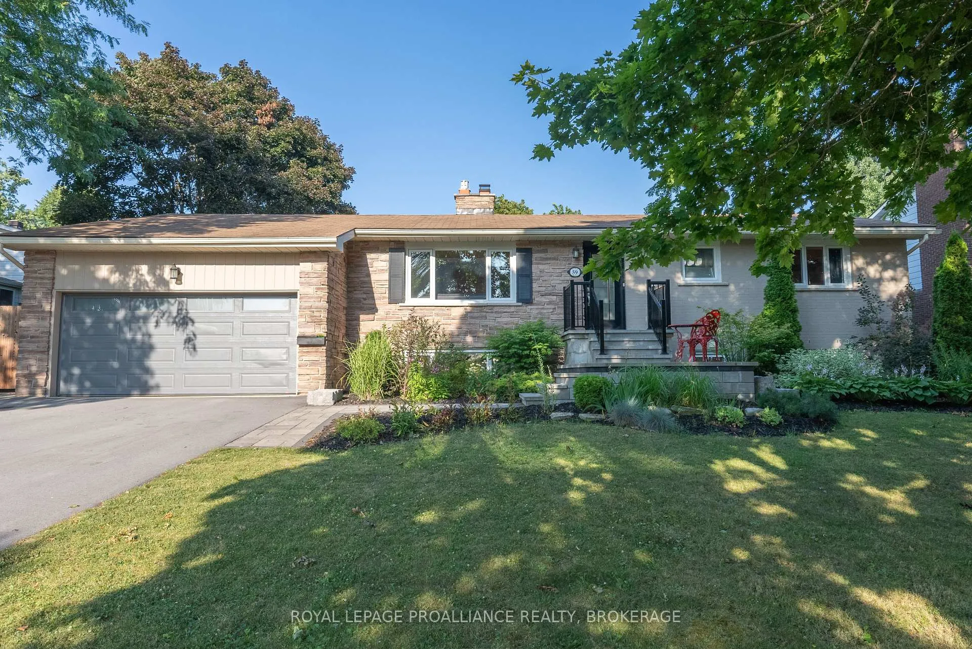Photo 4 of 59 Fairway Hill Crescent, Kingston, Central City West — HOMEH
