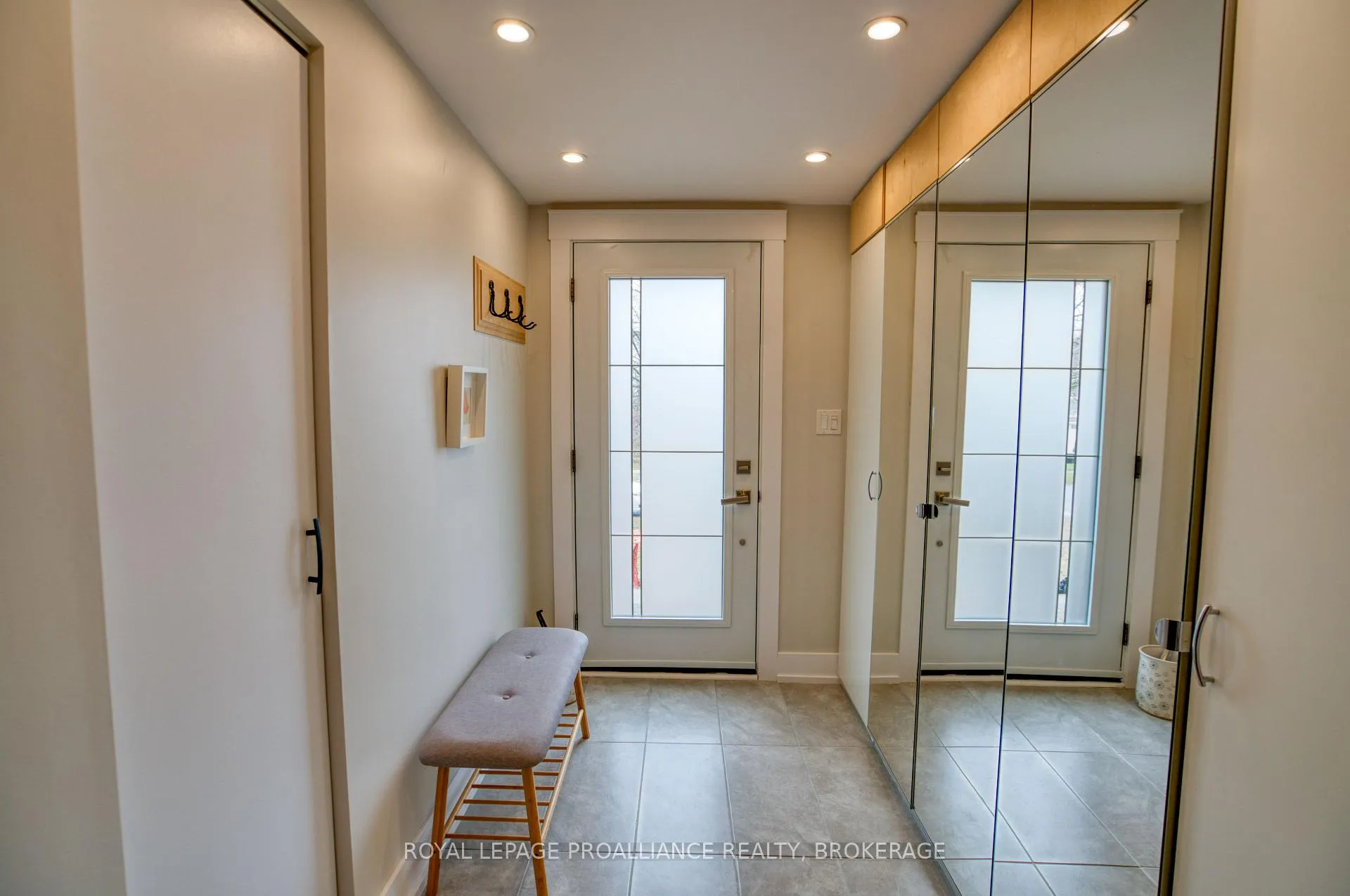 Photo 5 of 59 Fairway Hill Crescent, Kingston, Central City West — HOMEH