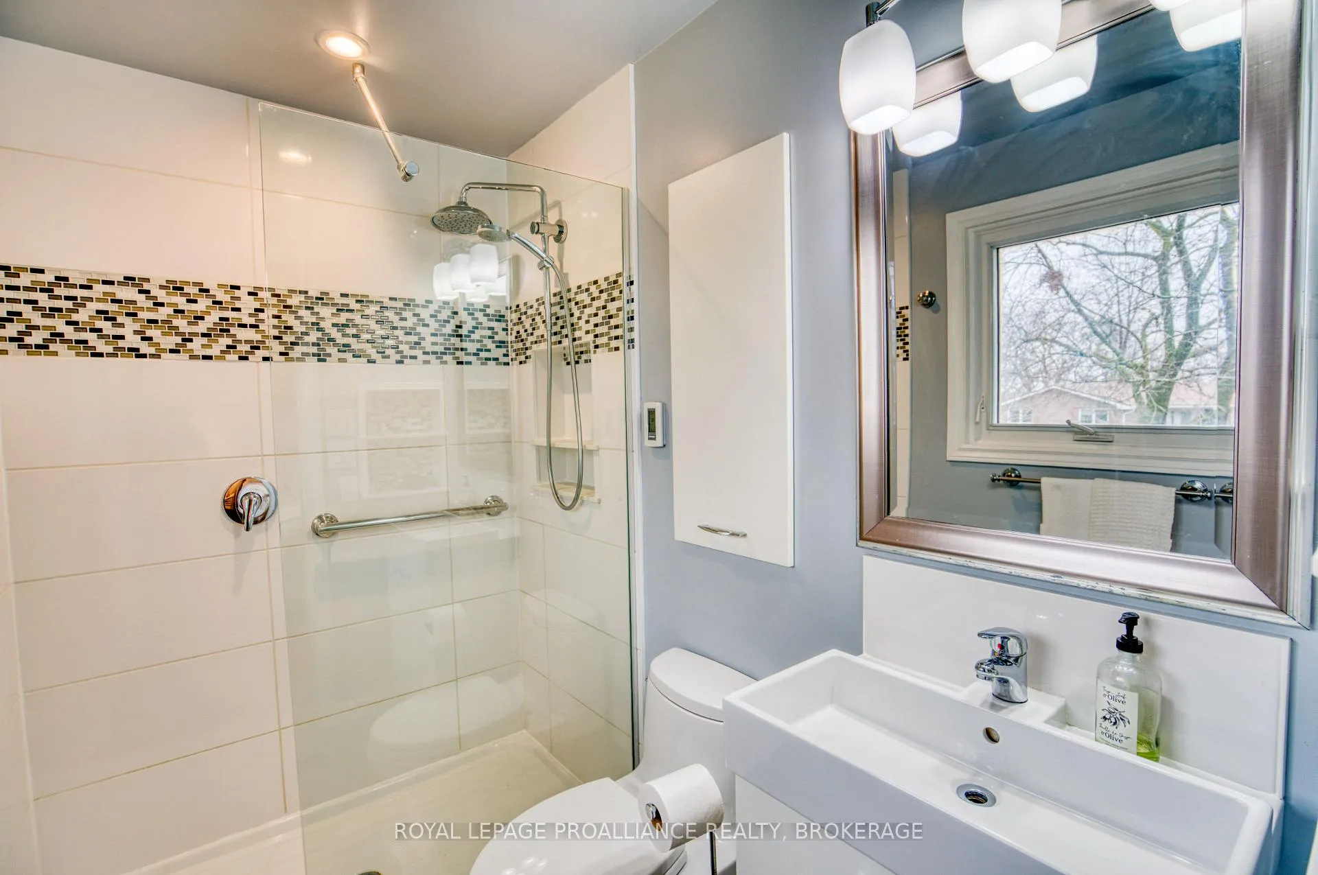 Photo 25 of 59 Fairway Hill Crescent, Kingston, Central City West — HOMEH