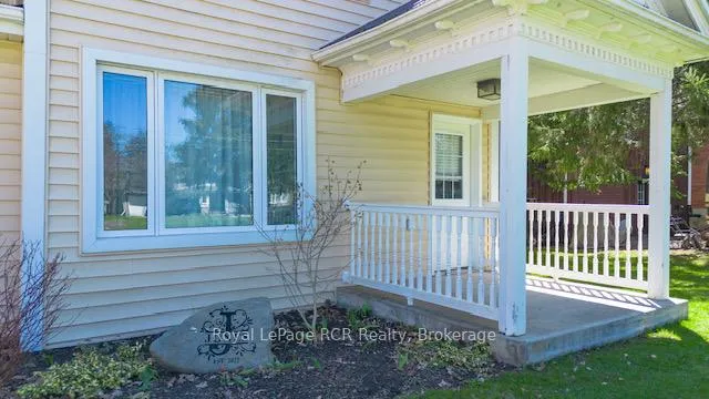 Photo 2 of 335 Ross Street, Huron-Kinloss, Lucknow — HOMEH