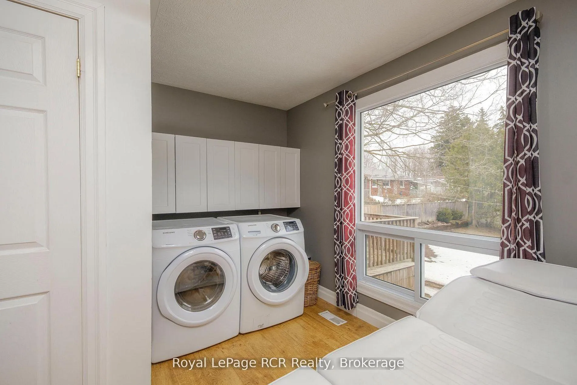 Photo 10 of 335 Ross Street, Huron-Kinloss, Lucknow — HOMEH