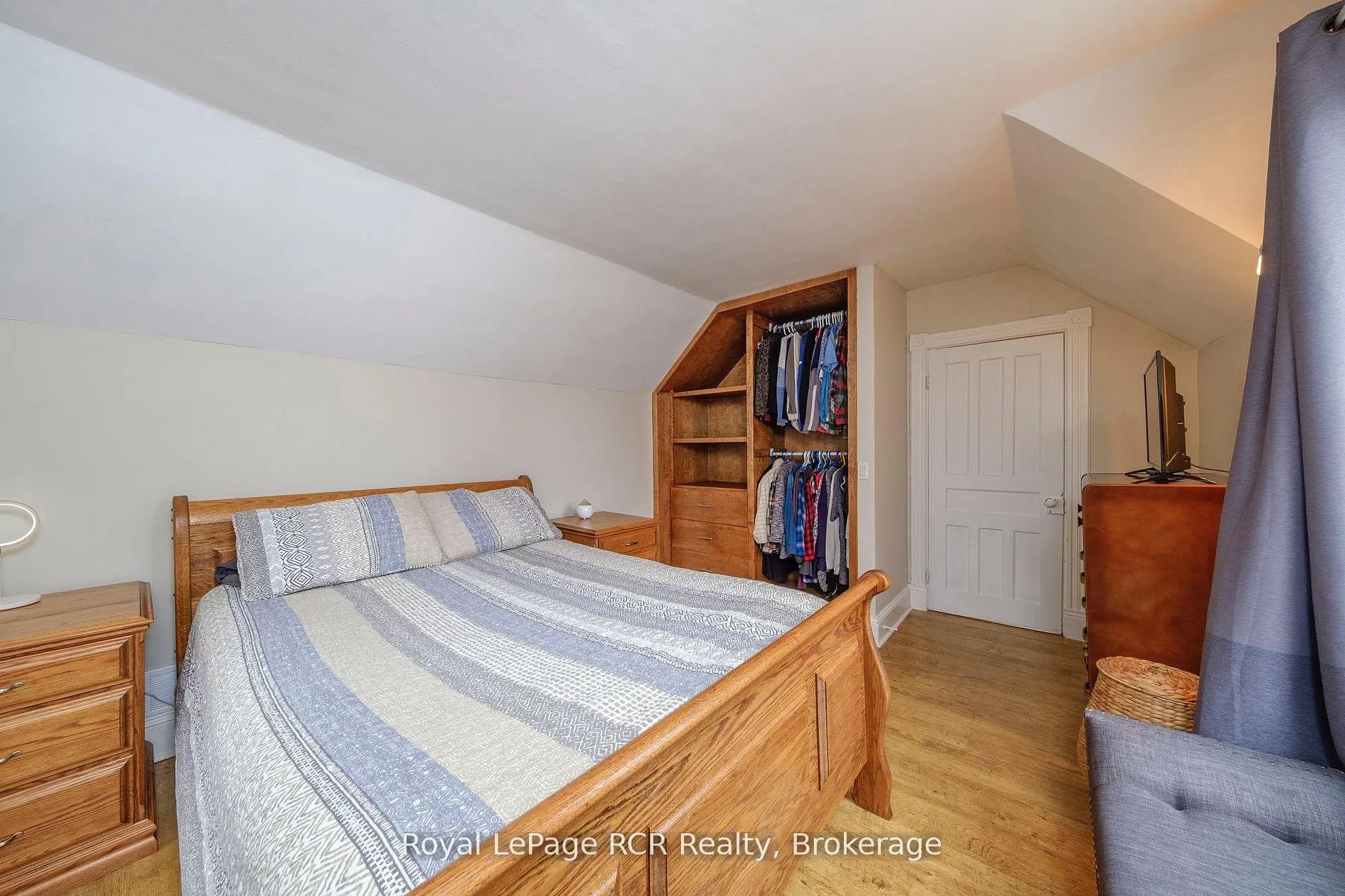 Photo 12 of 335 Ross Street, Huron-Kinloss, Lucknow — HOMEH