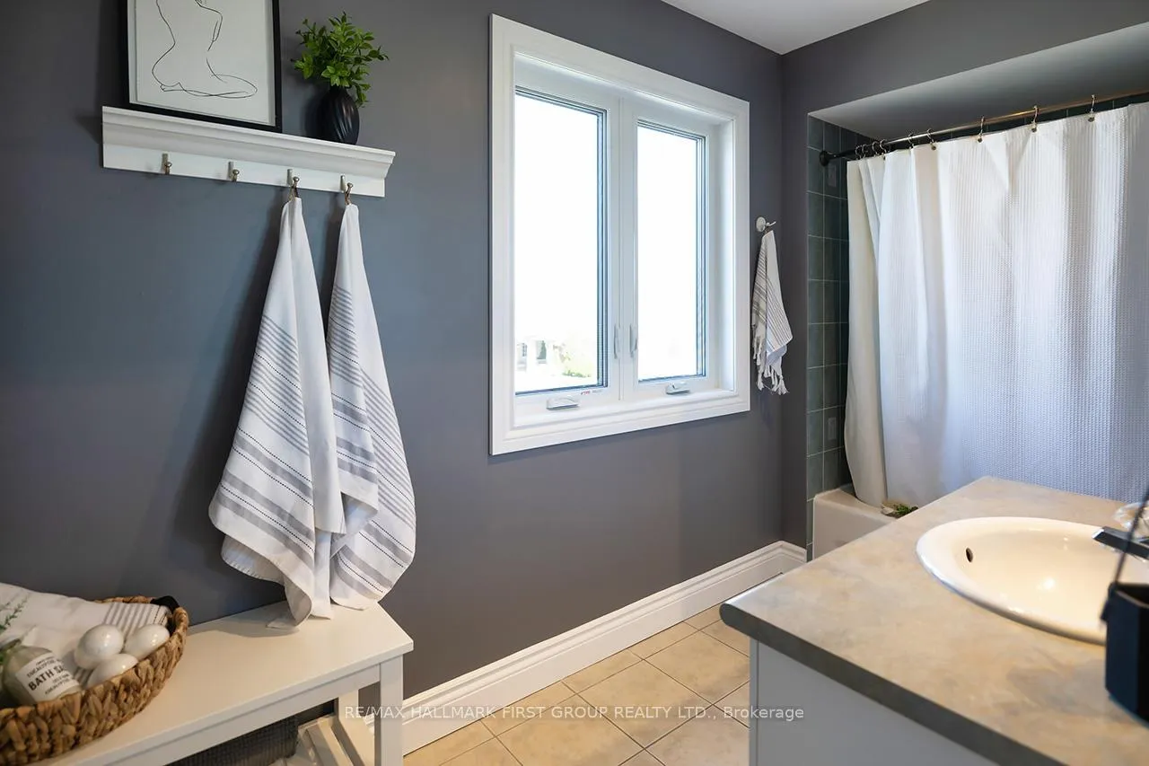 Photo 14 of 46 Steinway Drive, Scugog, Port Perry — HOMEH